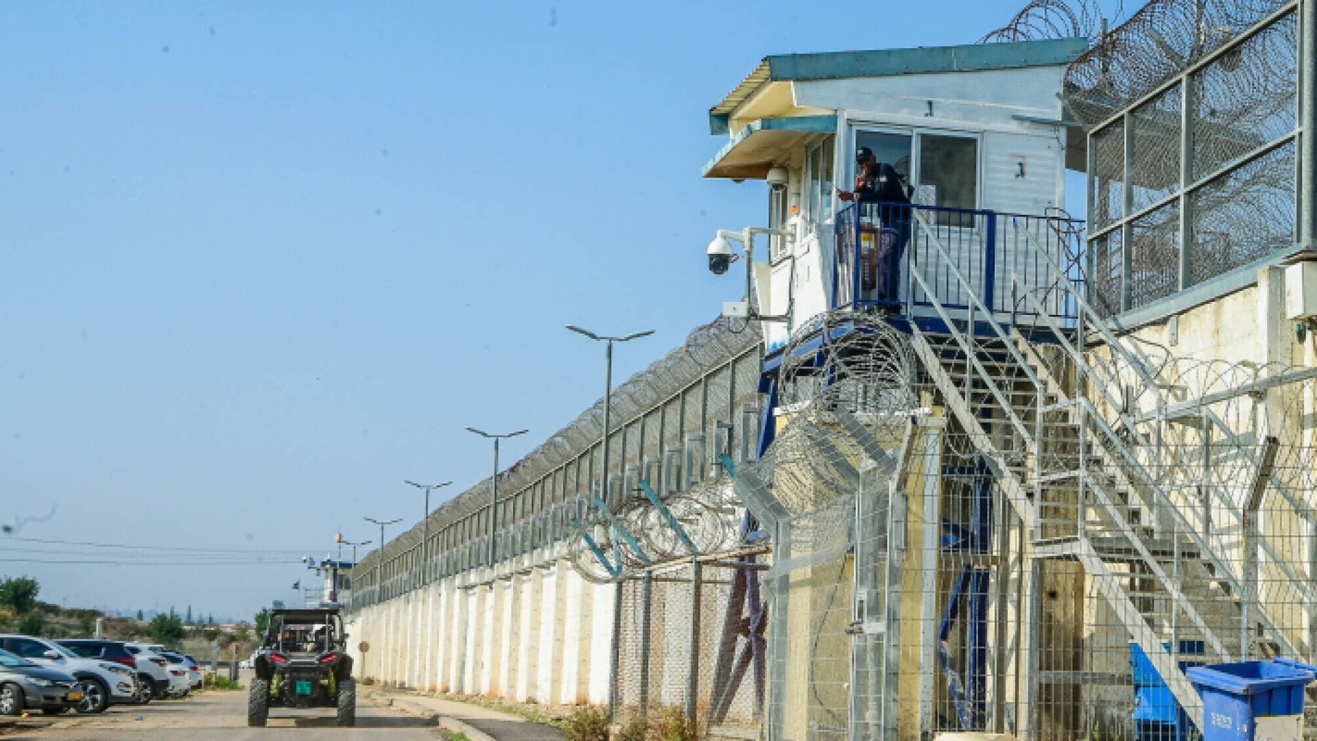 تحقيق لشبكة CNN يكشف عن معتقل غامض للاحتلال يعذب به فلسطينيون