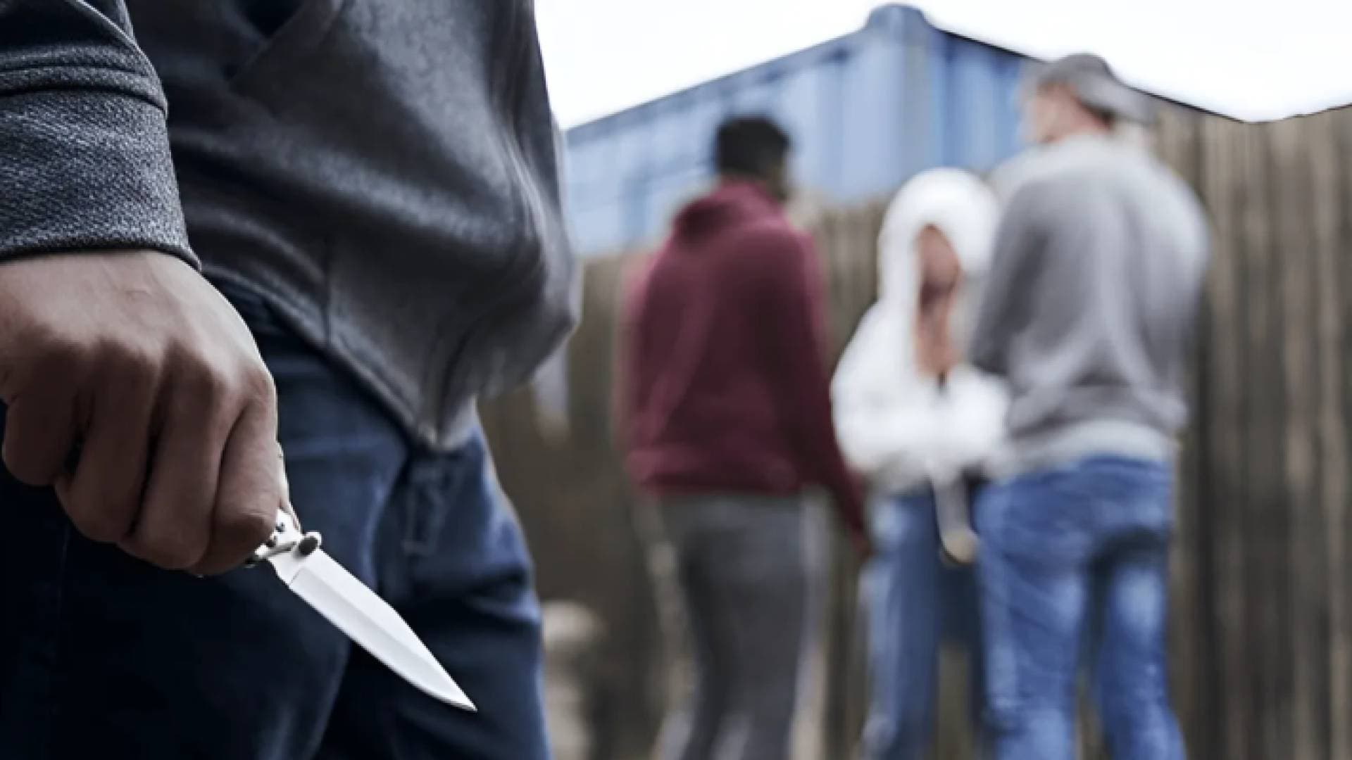 ضبط ٣ أشخاص اعتدوا بأدوات حادة على شاب في أبو نصير بعمان