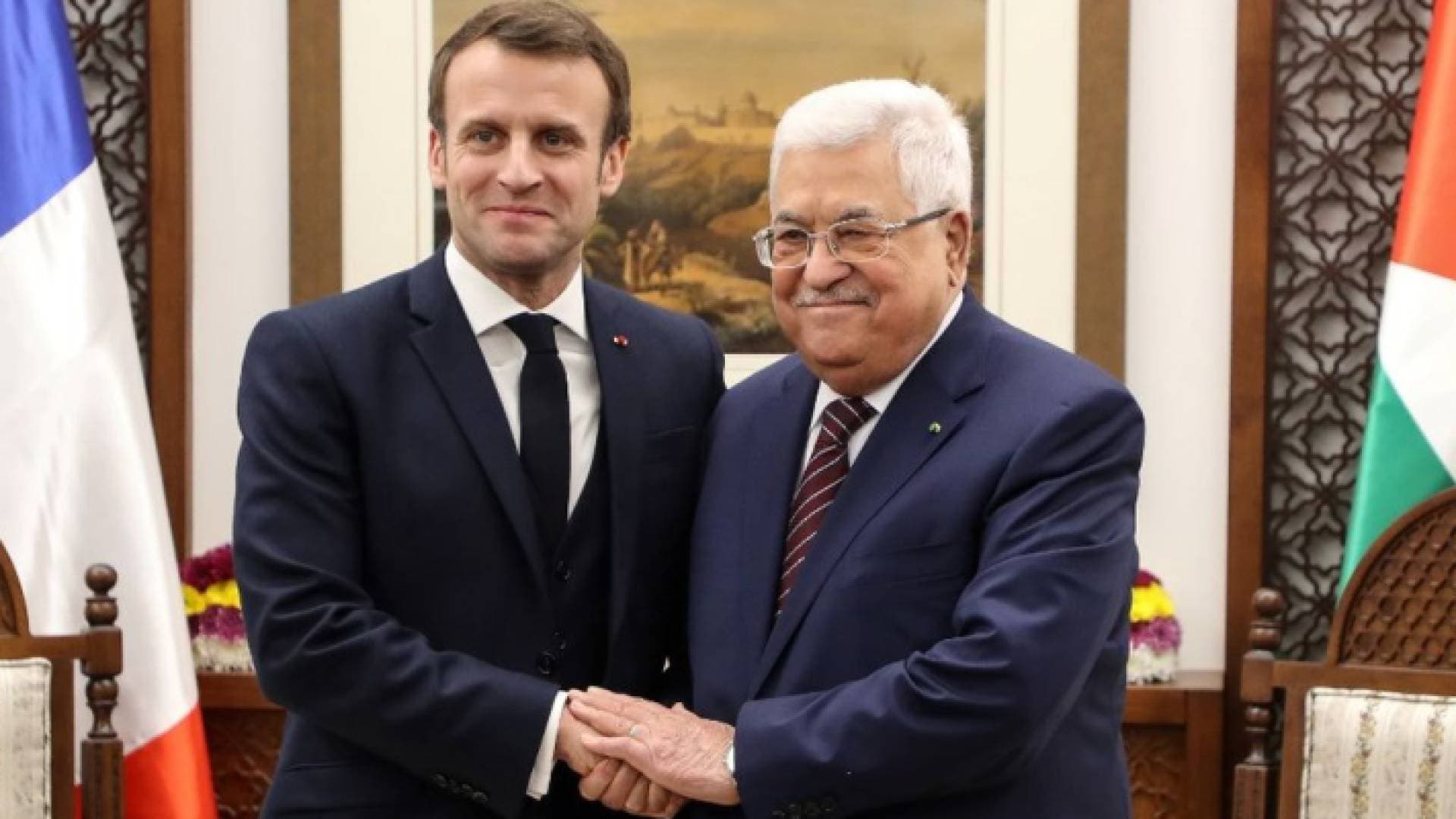 ماكرون يدعو عباس إلى إصلاح السلطة الفلسطينية تحضيرا للاعتراف بدولة فلسطين
