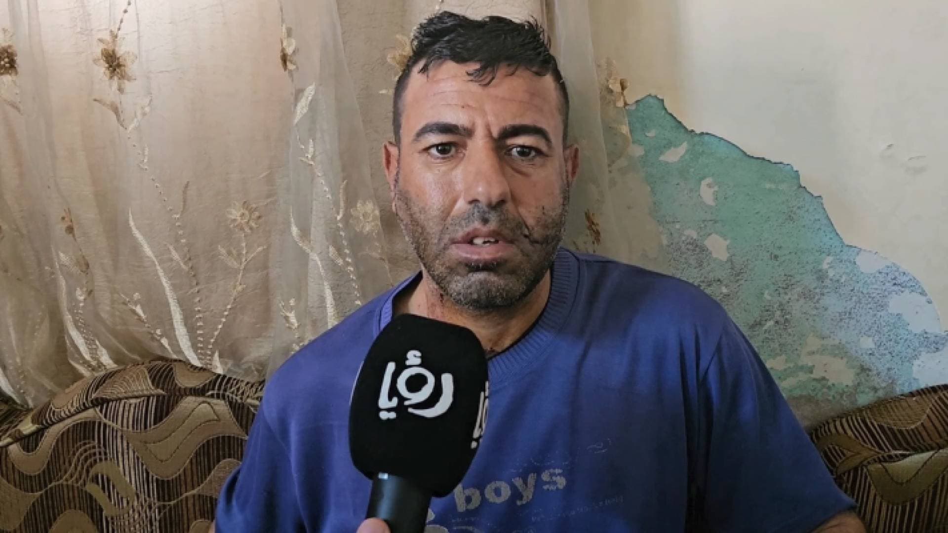 شاب يتعرض لاعتداء وحشي بأداة حادة في إربد - فيديو