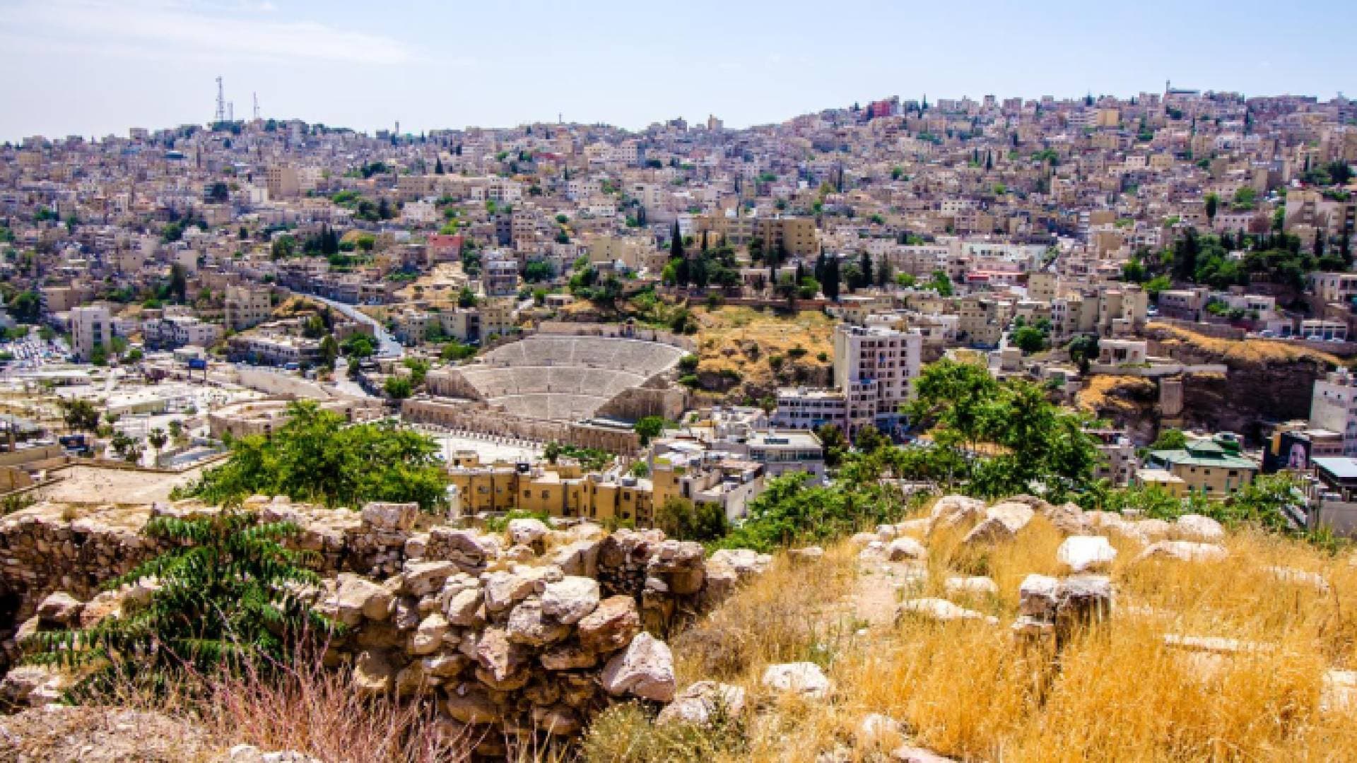 أجواء حارة يوم عرفة ودرجات حرارة تتجاوز الـ٤٥ في بعض المناطق بالأردن
