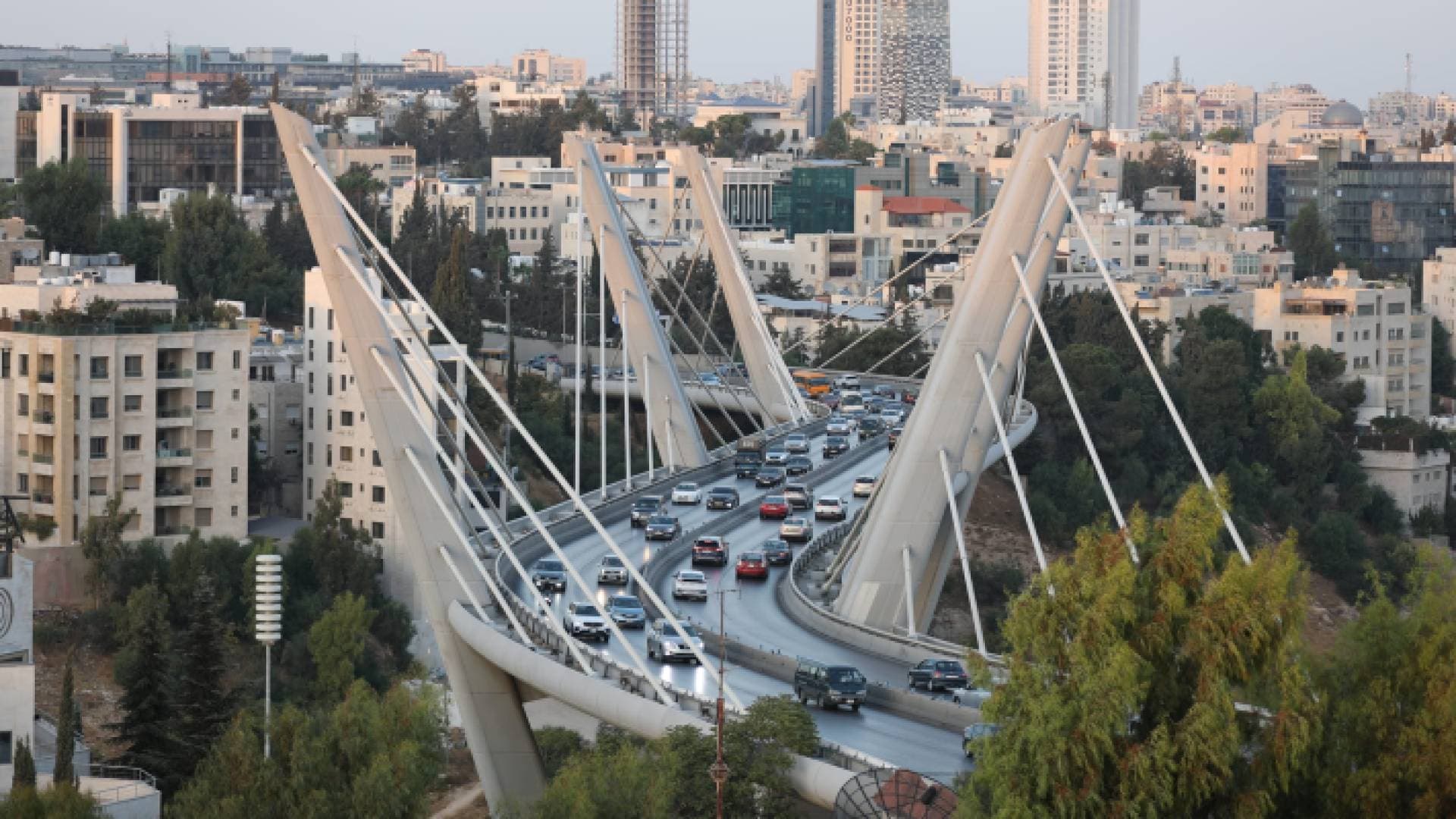 درجات حرارة فوق الـ٤٠ في العاصمة عمان الأربعاء - فيديو