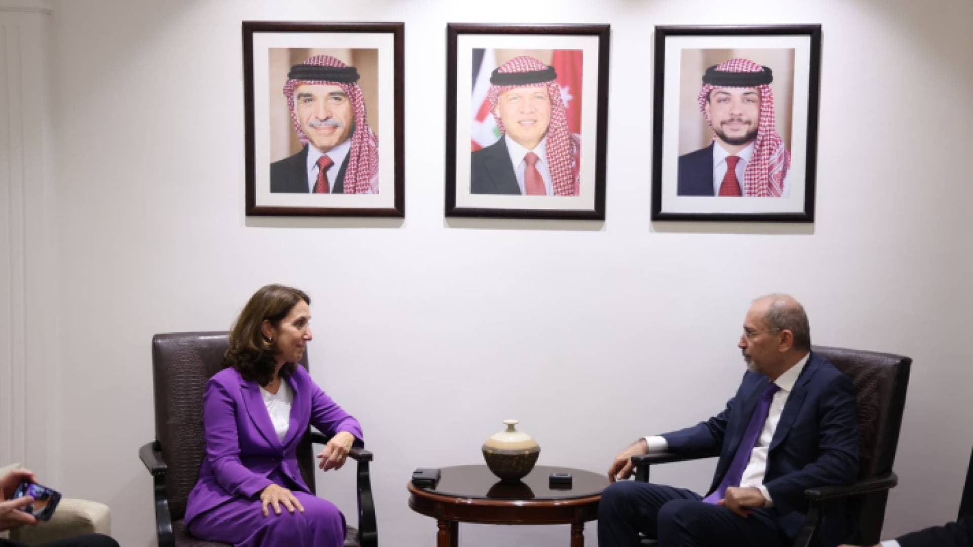الصفدي يؤكد على ضرورة تحرك المجتمع الدولي لوقف عدوان الاحتلال