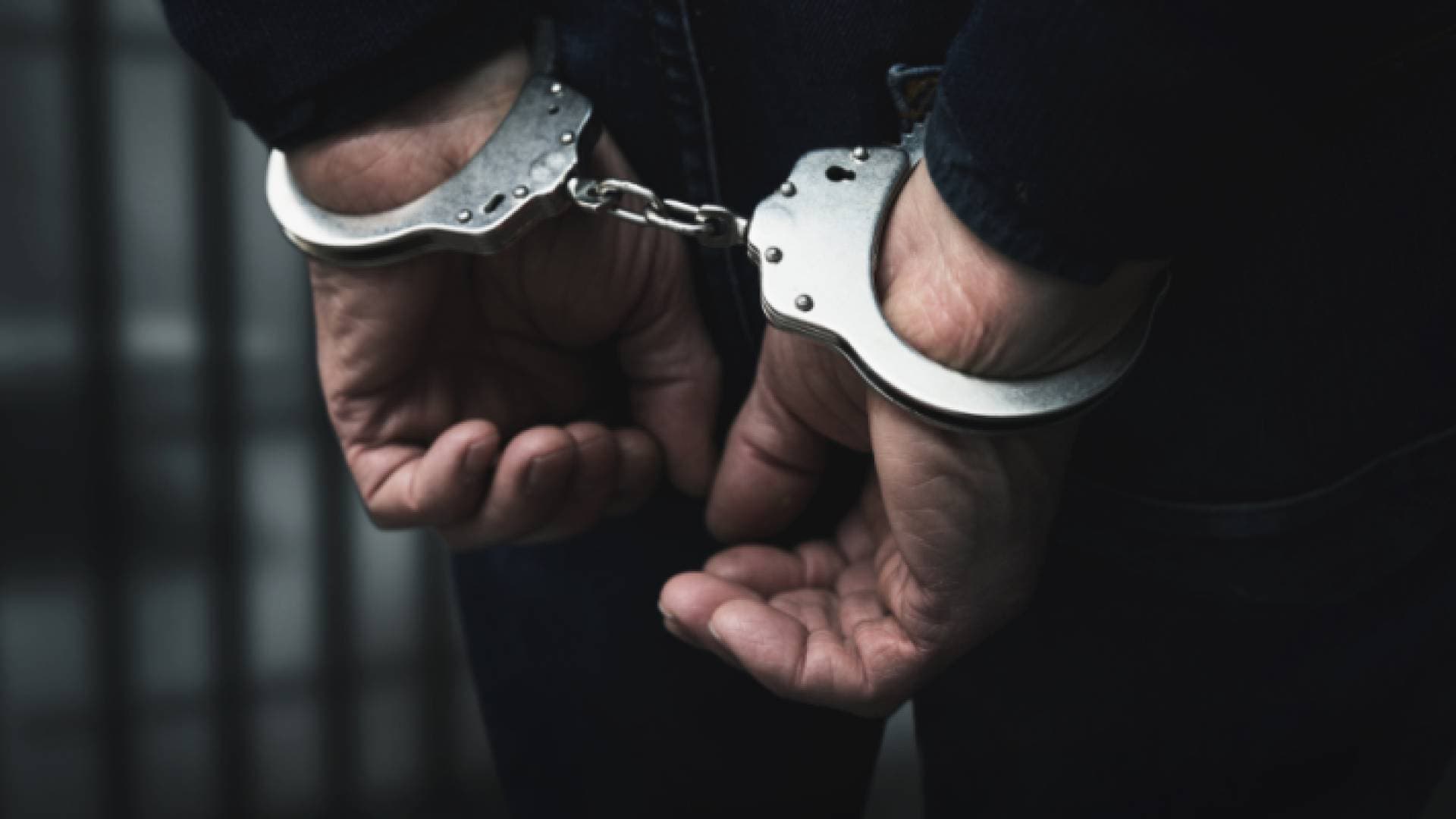 "الجنايات الكبرى": حبس شخص "حسس" على فتى في الأردن