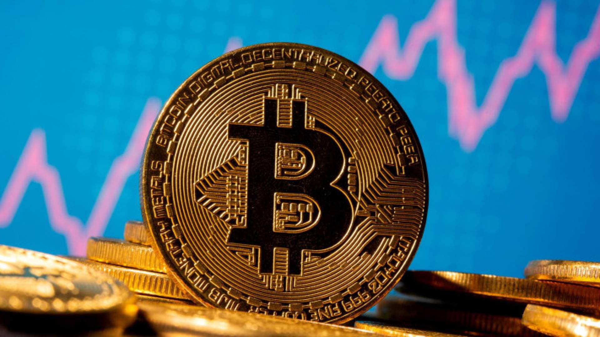 انخفاض عملة بيتكوين لأدنى مستوى في 4 أشهر