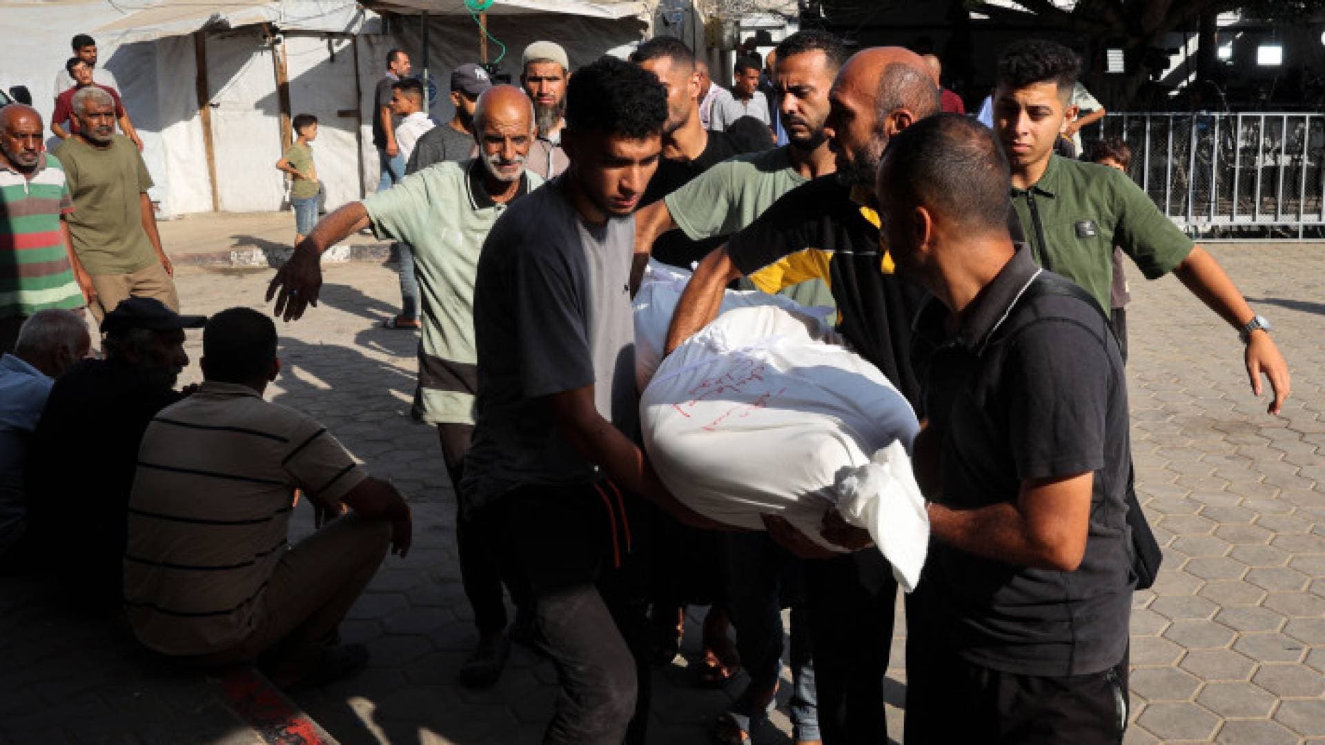 ارتفاع حصيلة الشهداء في غزة إلى 39,583 منذ بدء العدوان