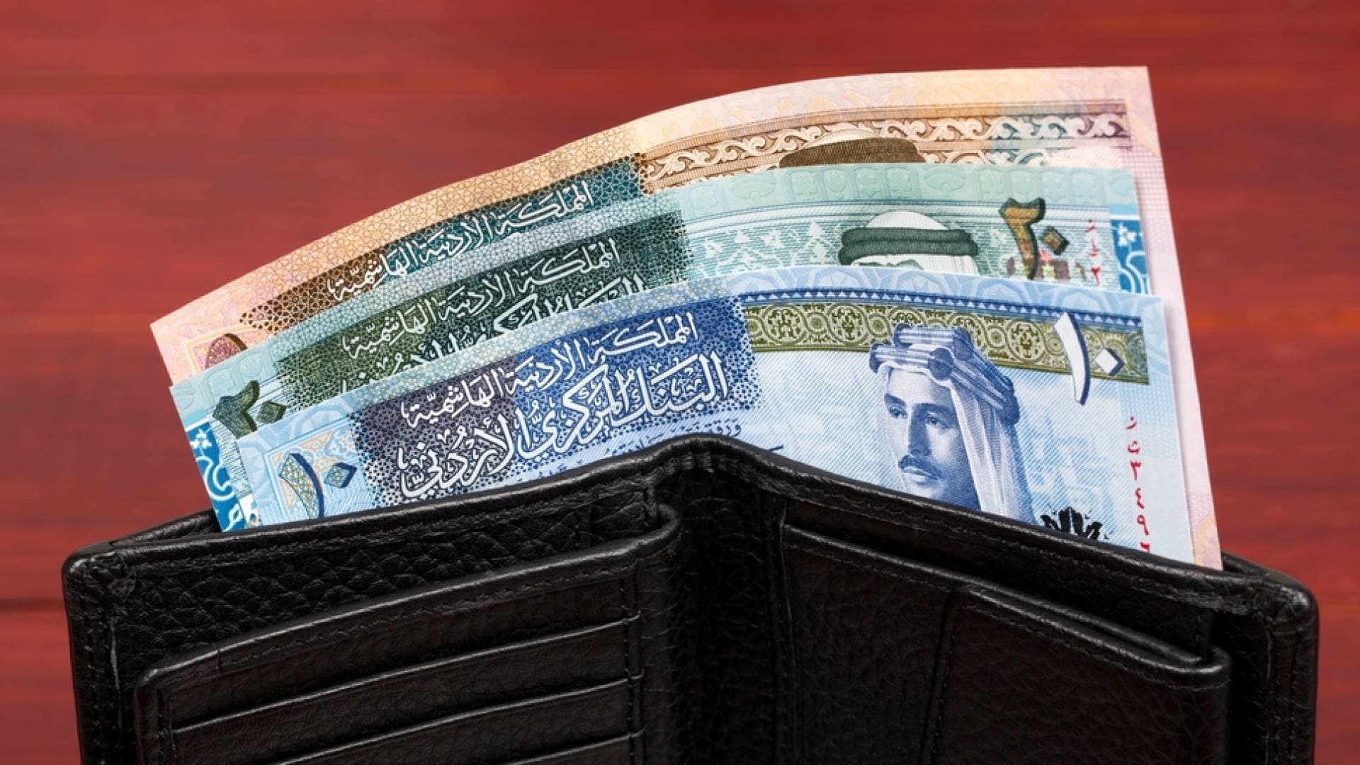 1.7 مليار دولار حوالات المغتربين الأردنيين خلال النصف الأول من 2024