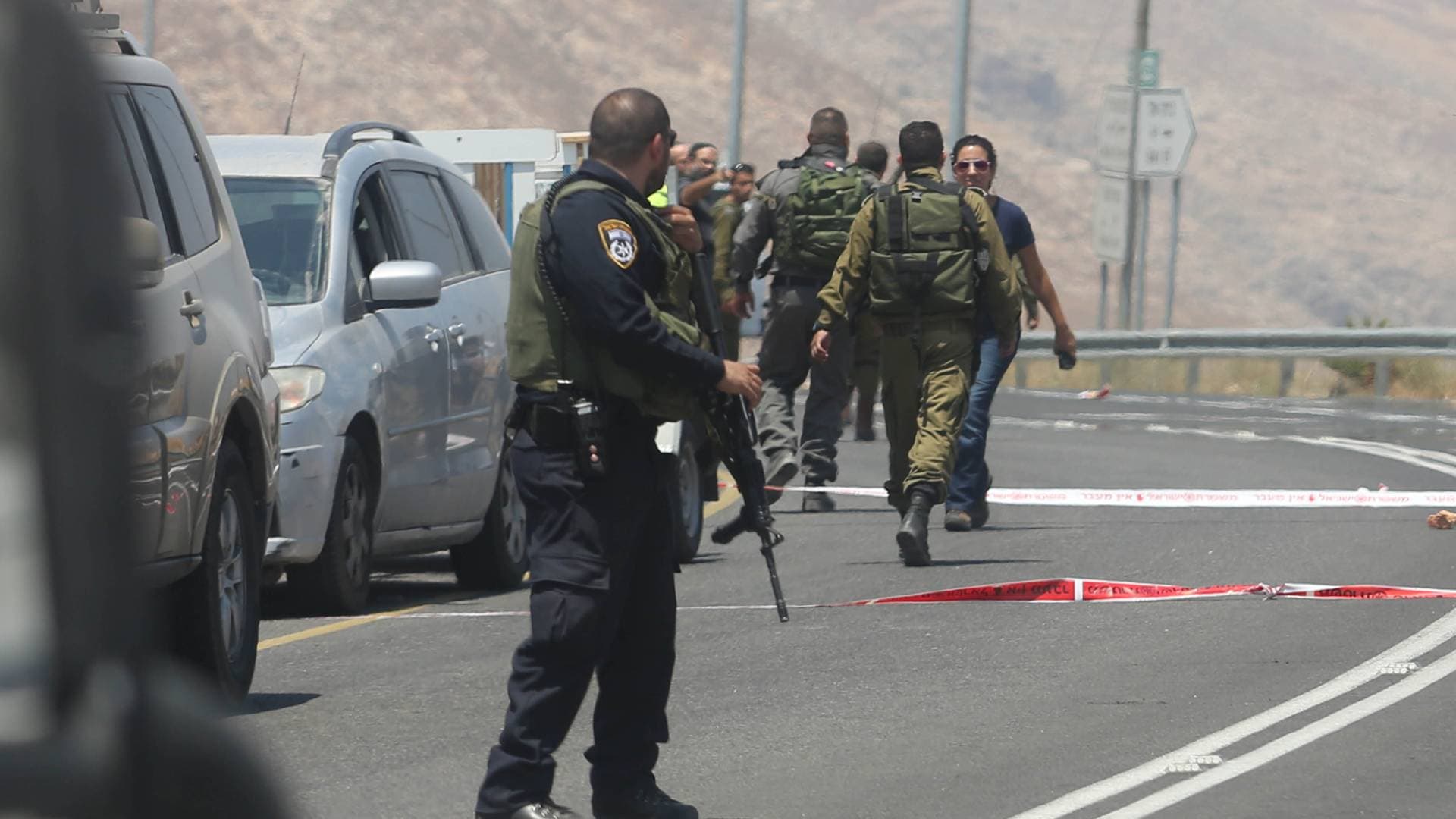 مراسل رؤيا: الاحتلال يعدم فلسطينيين داخل مركبتهما غرب سلفيت بزعم تنفيذ عملية دعس