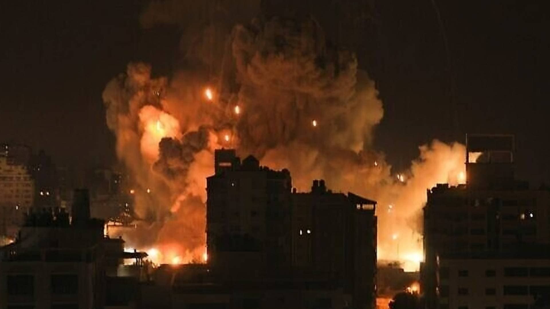 مراسل رؤيا: طيران الاحتلال يقصف مواقعا في طوباس وطولكرم بالضفة الغربية
