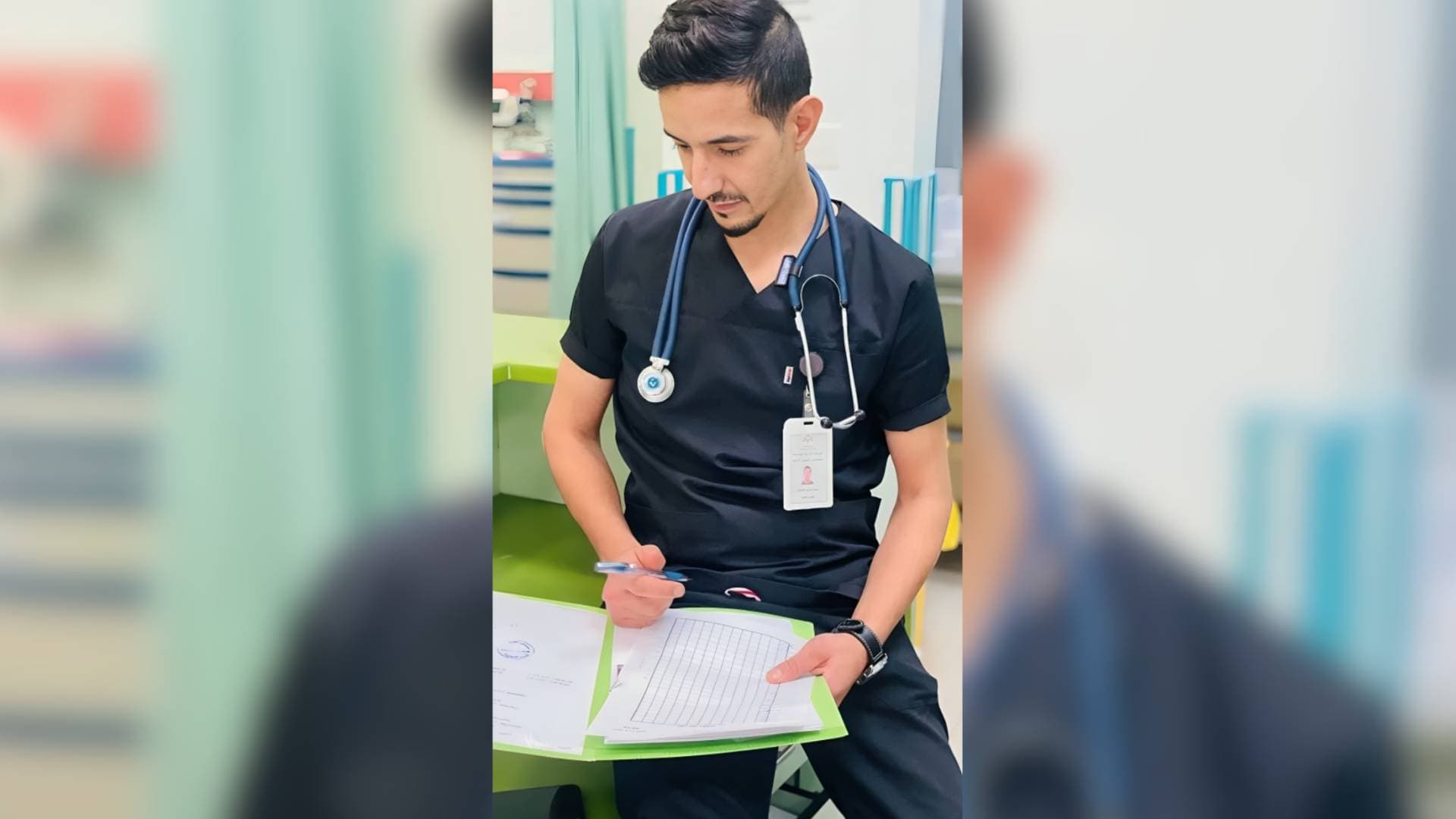 فيديو - طبيب يروي لـ"رؤيا" تفاصيل إنقاذ رضيعة من الاختناق بقطعة خبز في البقعة
