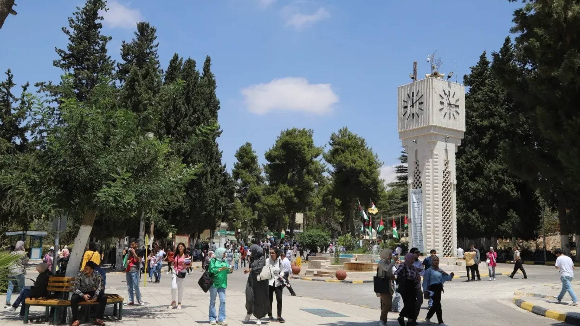 موعد تقديم طلبات الانتقال من التخصصات والجامعات لطلبة مكرمة أبناء العشائر