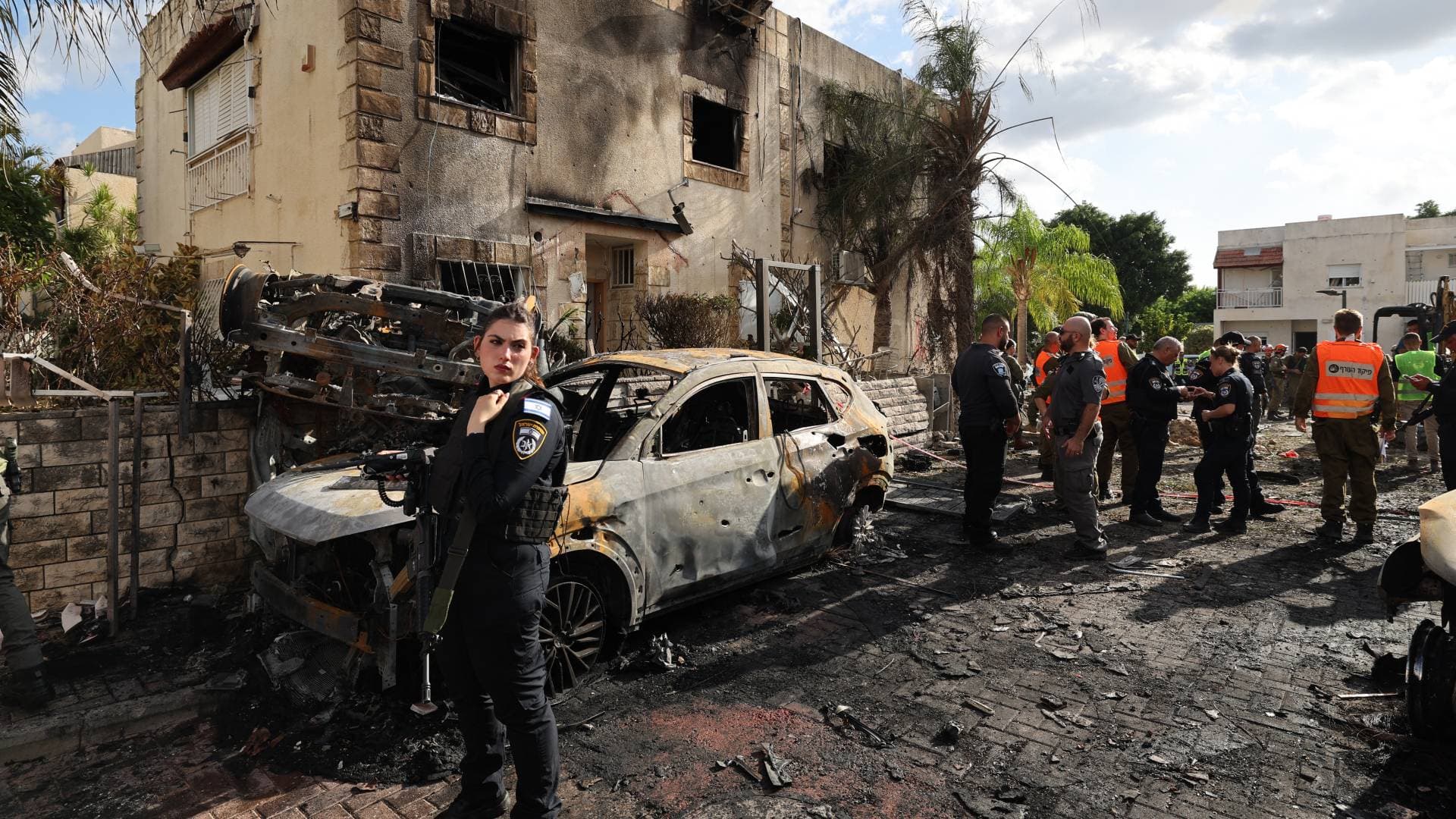 مصادر عبرية: إصابة 6 جنود على الأقل بقصف من لبنان على شوميرا بالجليل