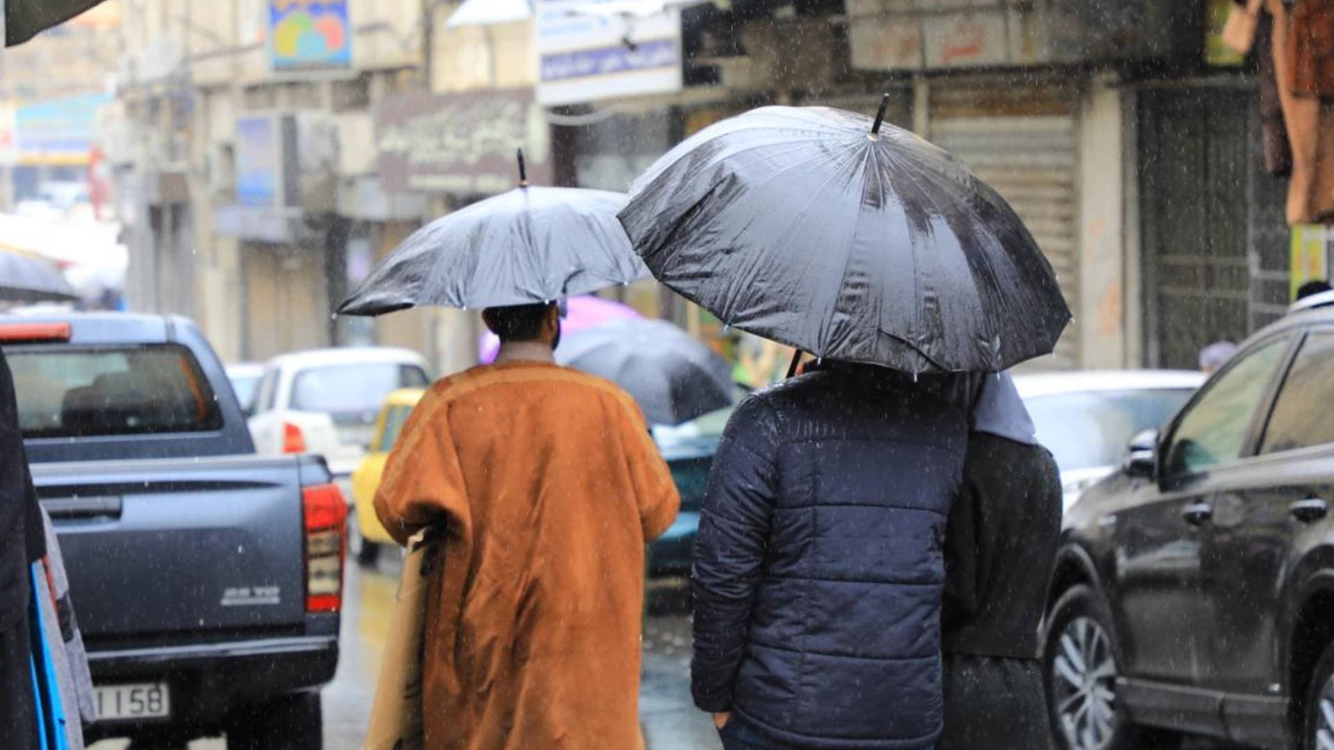 الأردنيون على موعد مع زخات مطرية وحالة من عدم الاستقرار الجوي