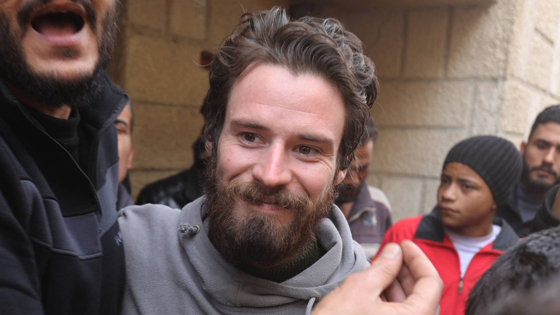 السجين الأمريكي المحرر يروي تفاصيل اعتقاله بفرع "فلسطين" في سوريا