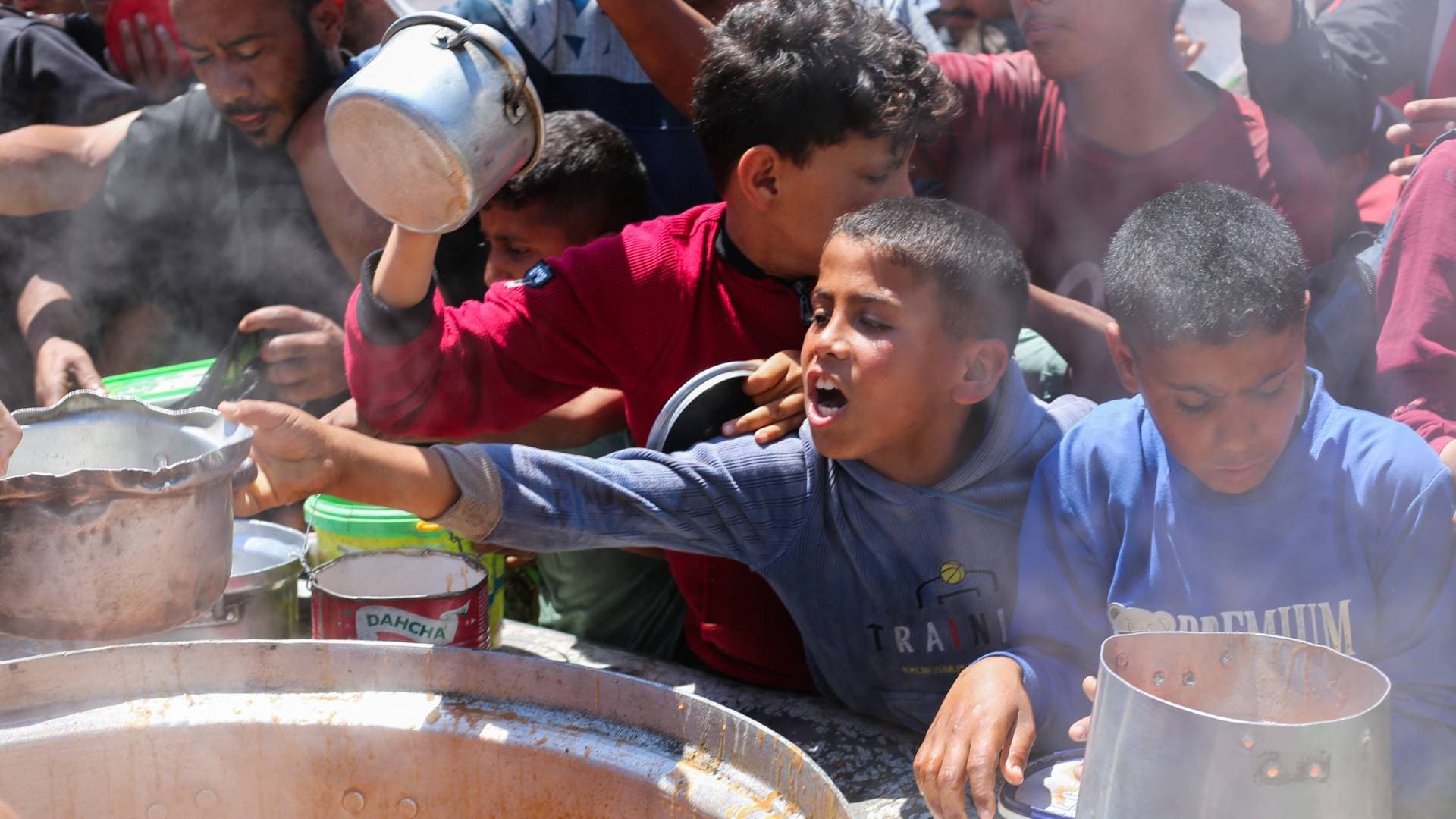 مؤسسة جديدة تتولى توزيع المساعدات في غزة وسط غموض حول هويتها