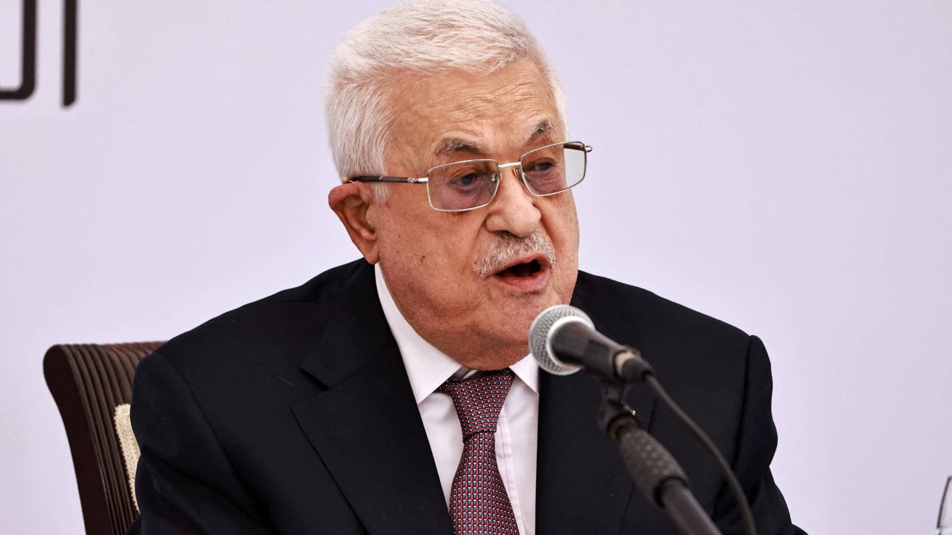 عباس: أطراف إقليمية اخترعت حماس لتمزيق الصف الفلسطيني