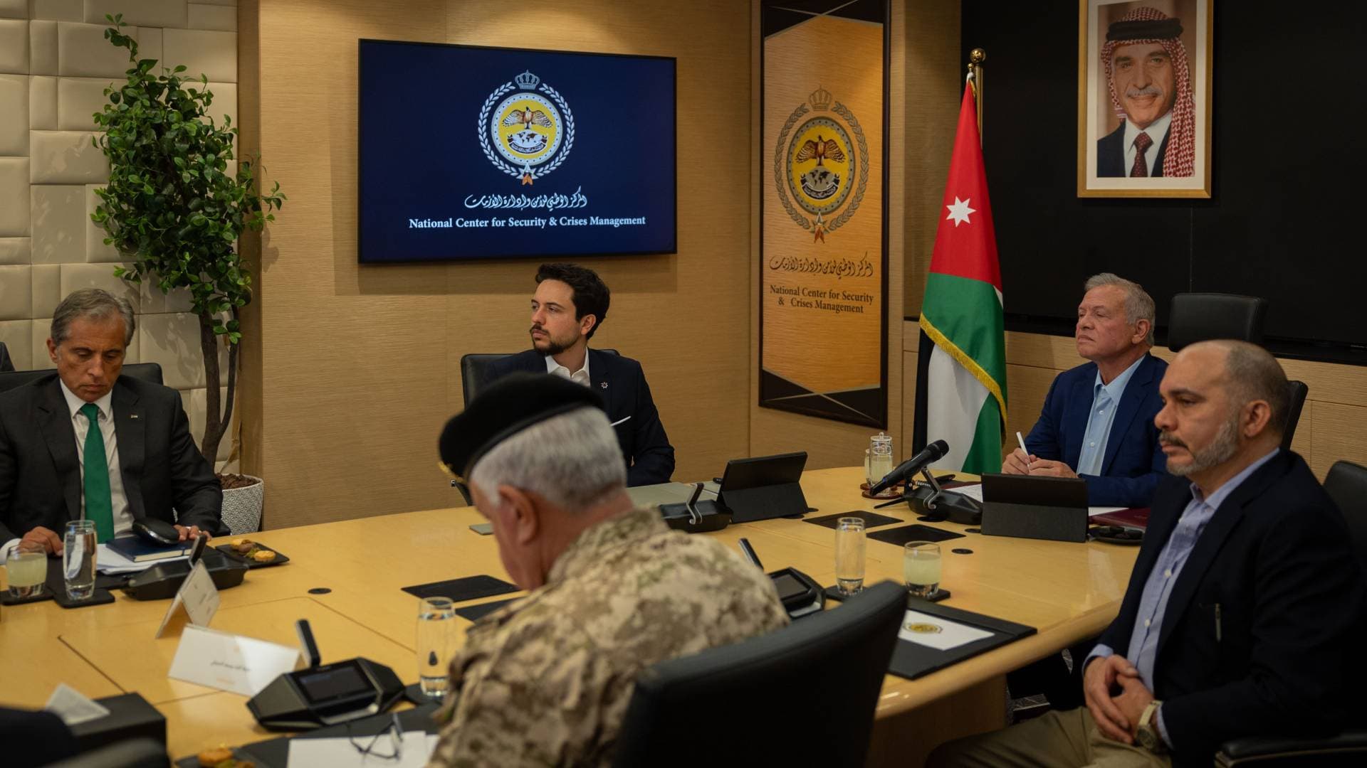 الملك يطلع على جاهزية مركز "إدارة الأزمات" بالتعامل مع تبعات الهجوم "الإسرائيلي" على إيران