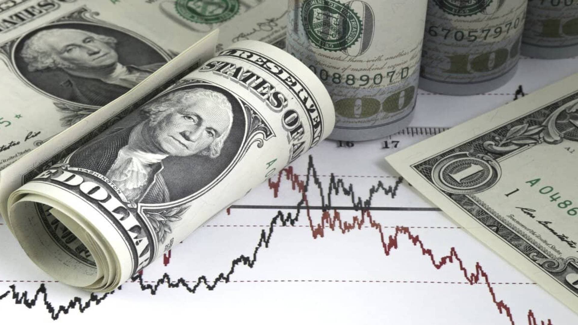 الدولار يرتفع أمام العملات الرئيسية مع تصاعد التوترات وترقب قرار الفائدة