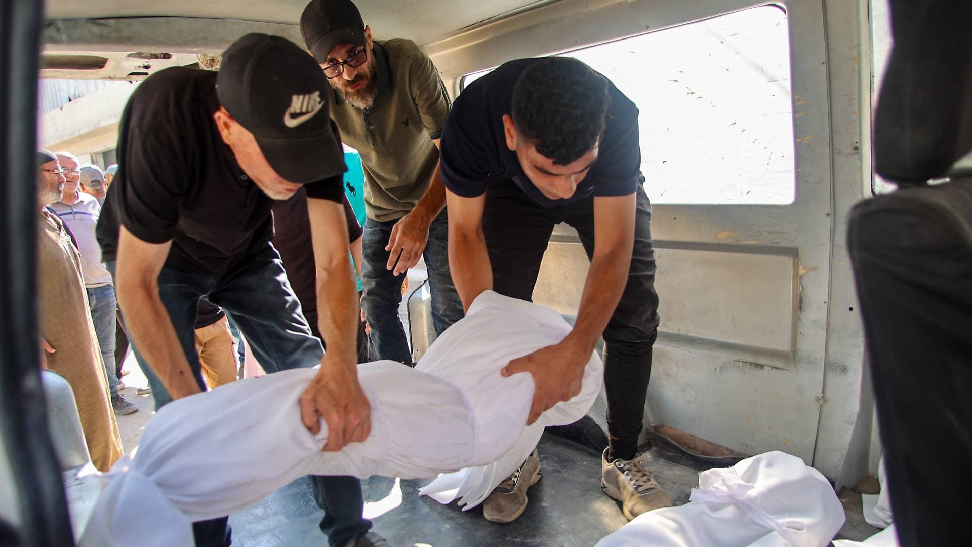 مصادر فلسطينية: شهداء وجرحى وقصف متواصل على غزة في اليوم الـ630 للعدوان