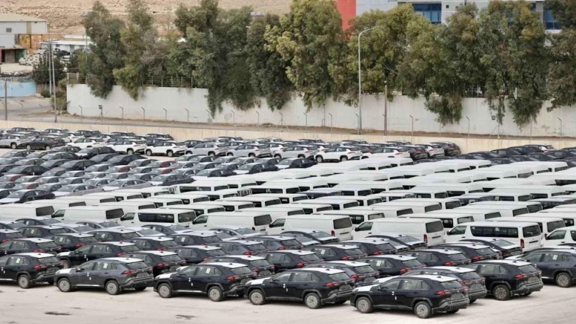 "المواصفات والمقاييس" توضح إجراءات رقابية جديدة على المركبات المستوردة
