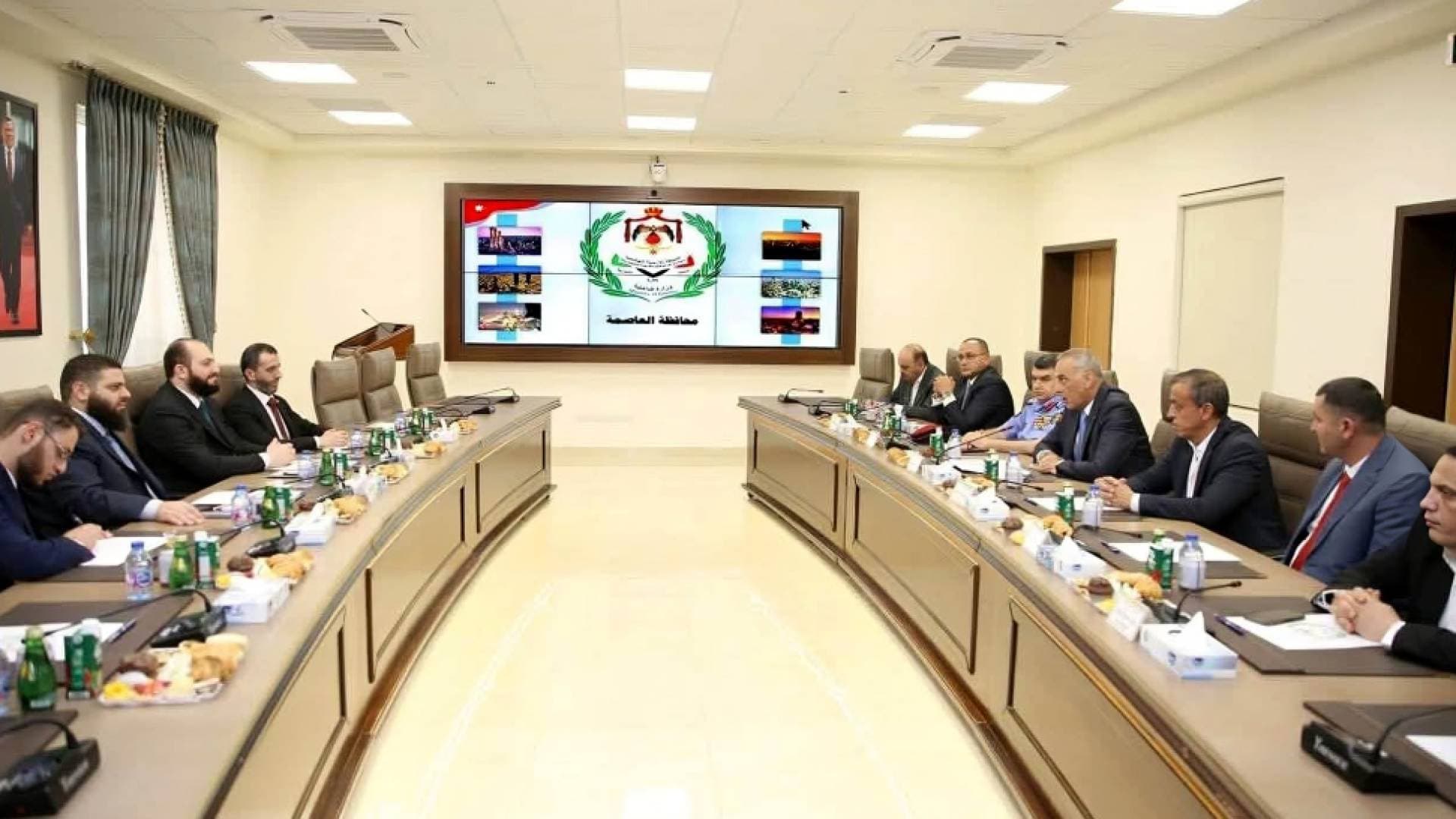 لقاء أردني سوري في عمان لتعزيز التعاون البلدي والتنموي وتبادل الخبرات