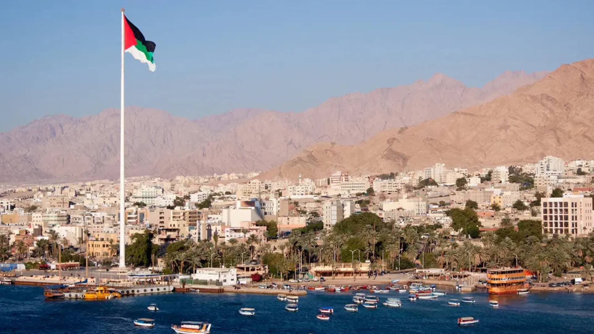 الأجهزة الأمنية : ضبط محاولة أشخاص بينهم نائب تهريب وثائق من داخل مقر تابع لجماعة الإخوان المحظورة