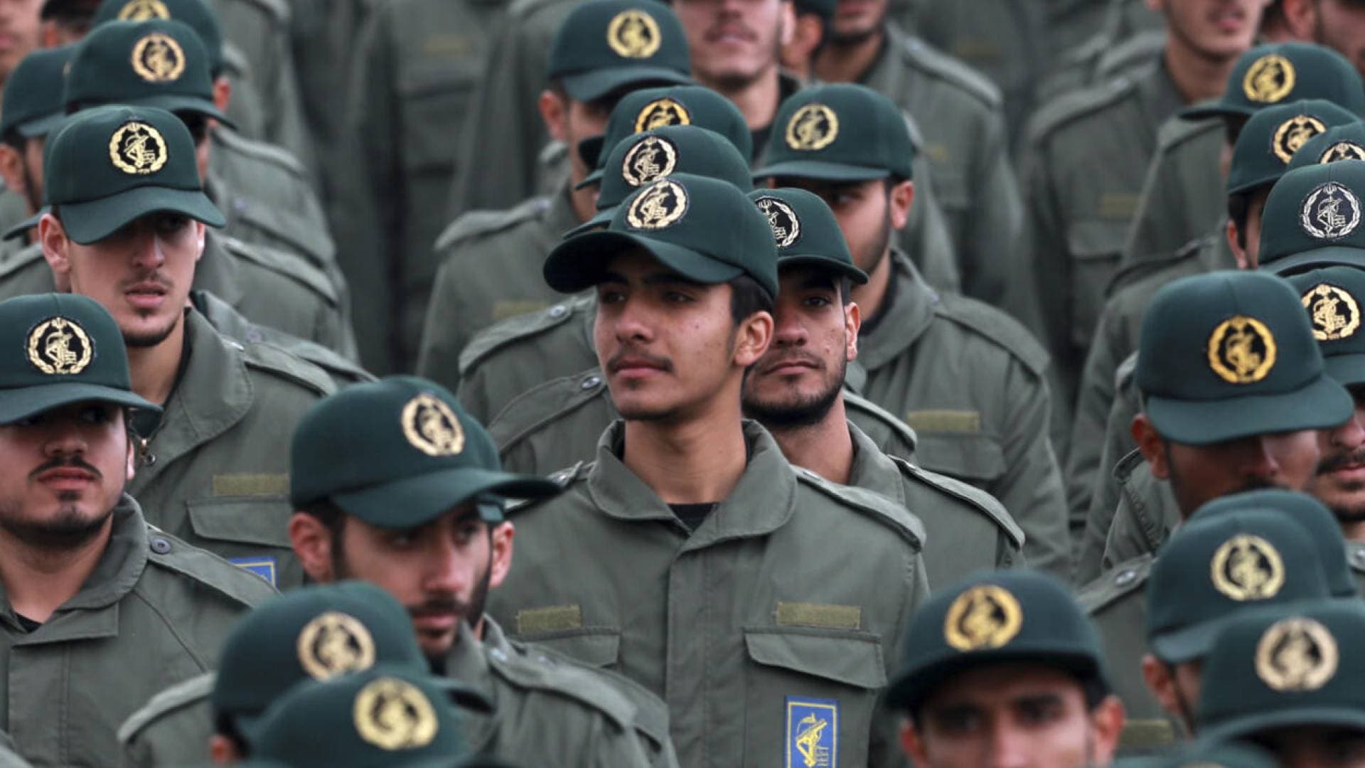 مقتل عنصرين من الحرس الثوري الإيراني خلال تفكيك متفجرات خلفها قصف الاحتلال