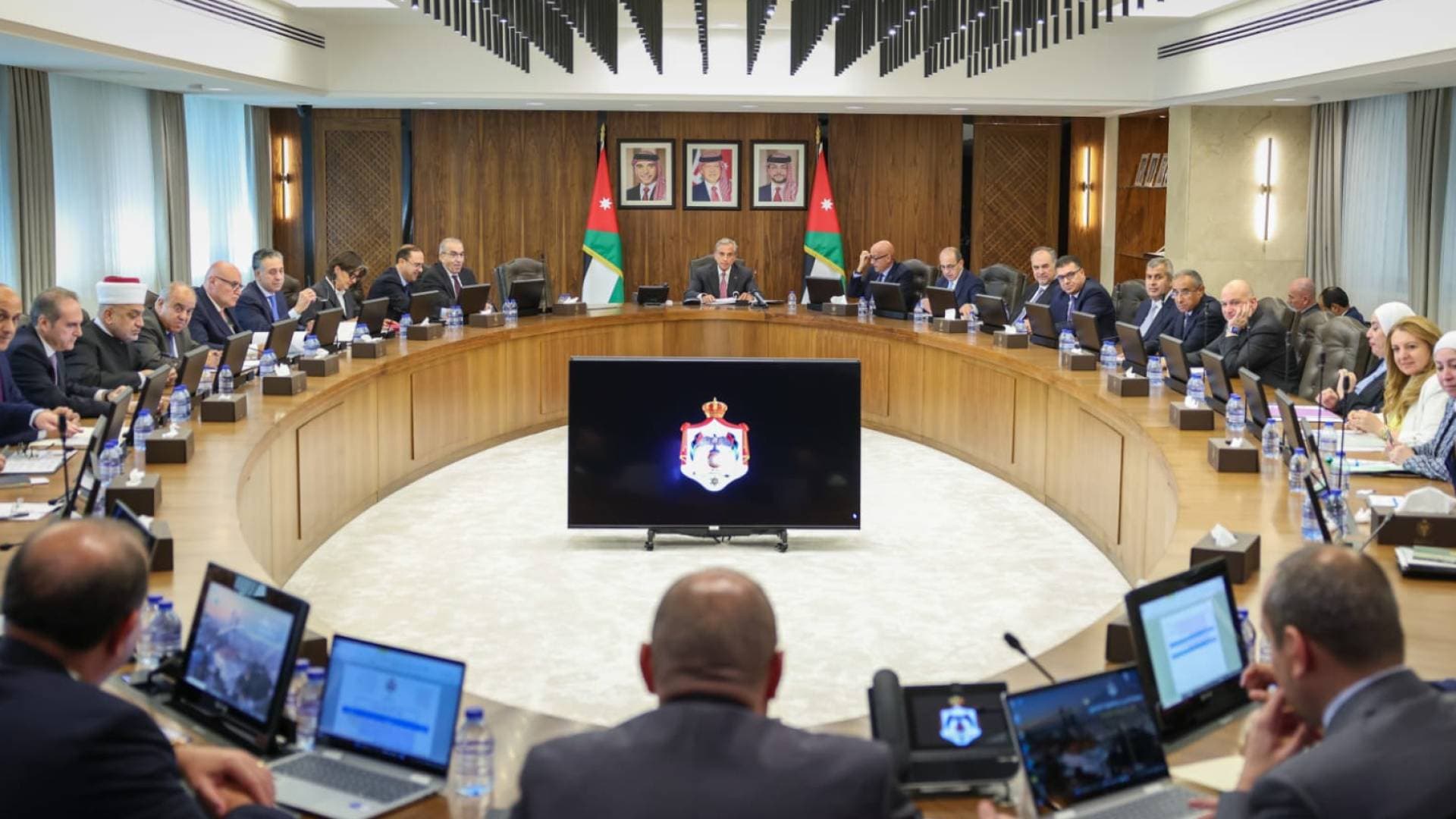 مجلس الوزراء يطلع على واقع البلديات وبنك تنمية المدن والقرى في إيجاز لوزير الإدارة المحلية