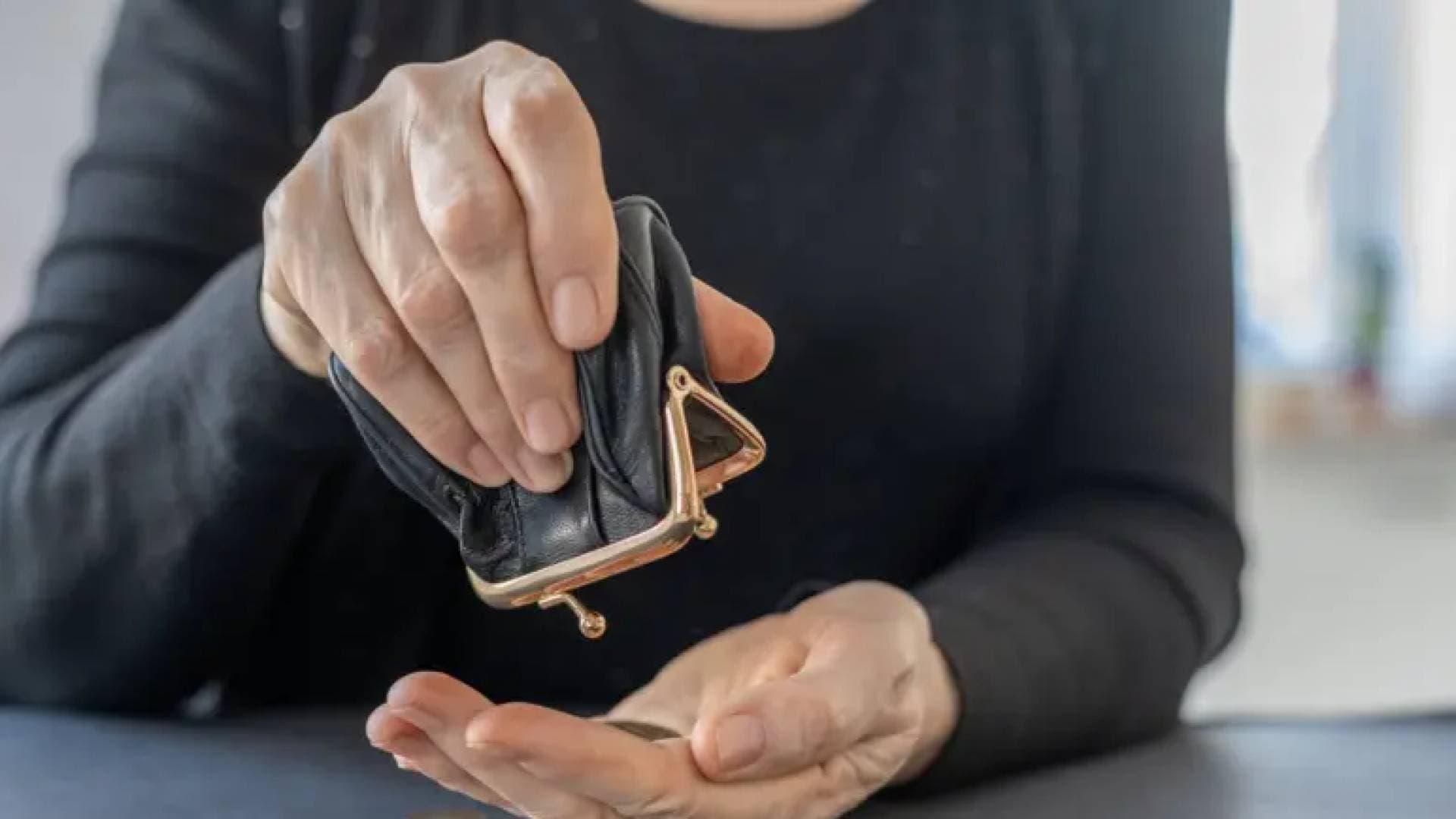 من القهوة إلى لحوم .. كيف تشعل صدمات المناخ "أزمة تكلفة معيشة" دائمة في العالم؟
