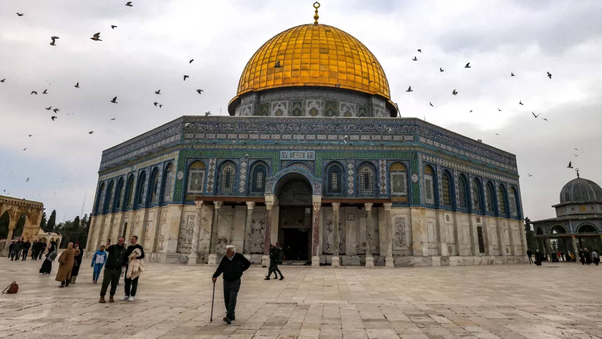 محافظة القدس: التقسيم المكاني للأقصى بدأ علنا ونحذر من المساس بالقدس