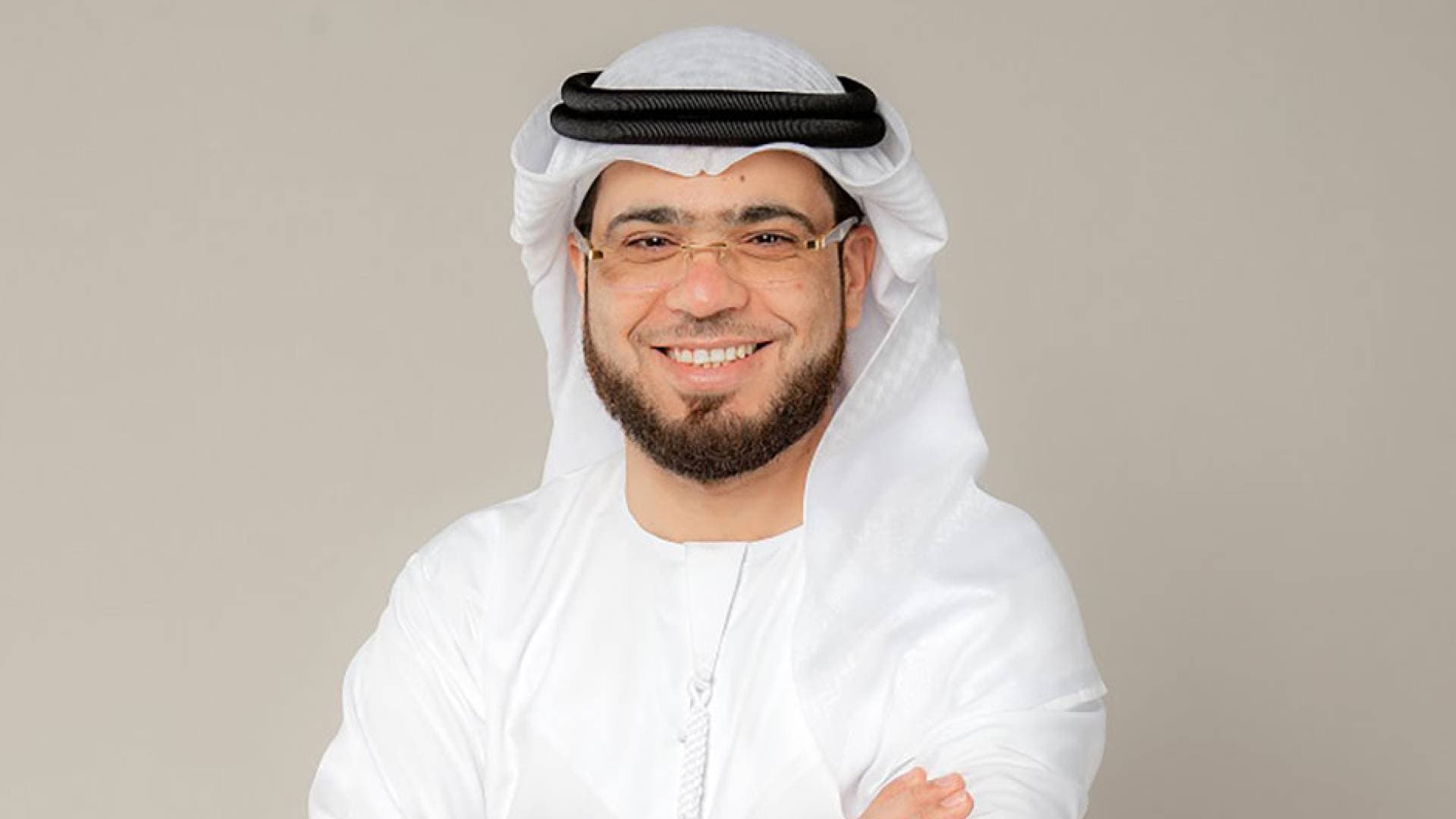 وسيم يوسف يرد بسخرية على اتهامه بـ'شراء كلية شيكا': هل وصلتني عبر شركات التوصيل؟