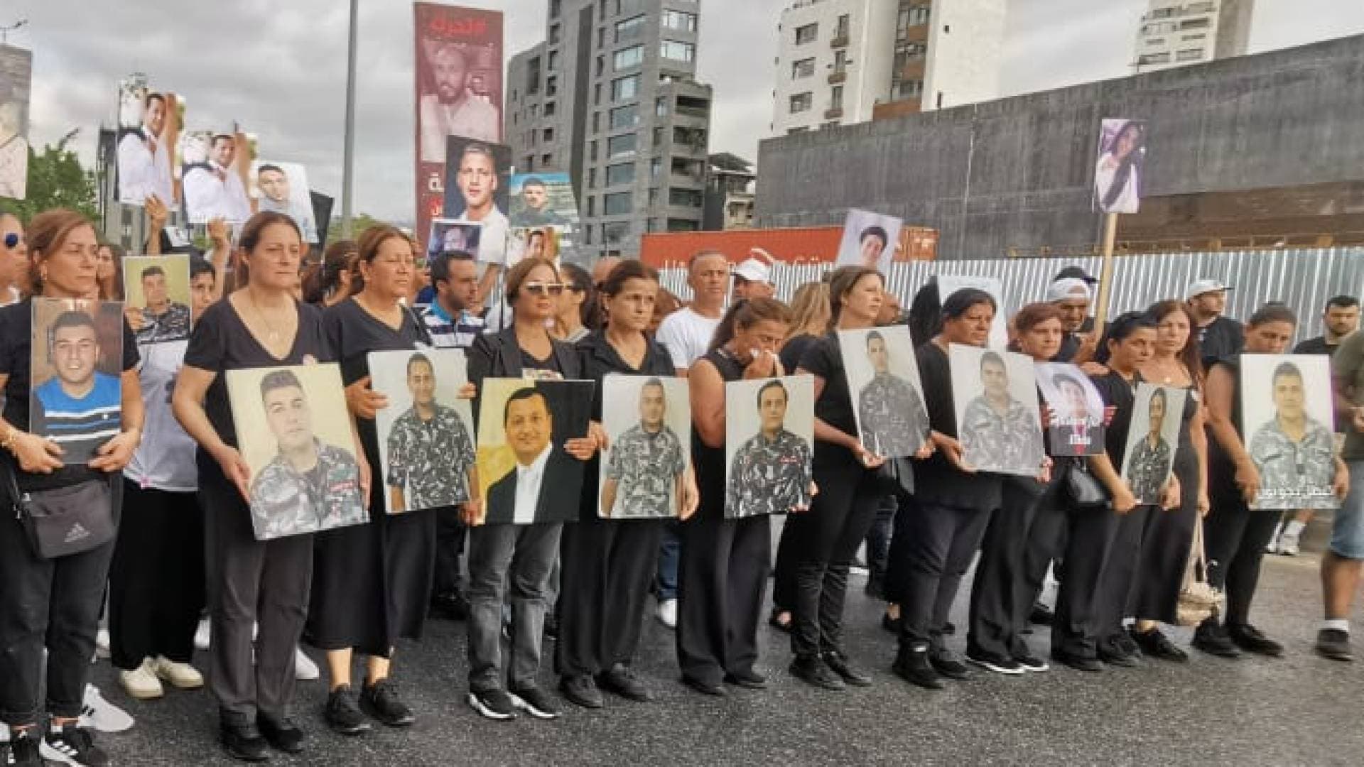 اللبنانيون يحيون الذكرى الخامسة لانفجار مرفأ بيروت وسط دعوات متجددة للعدالة والمساءلة..صور