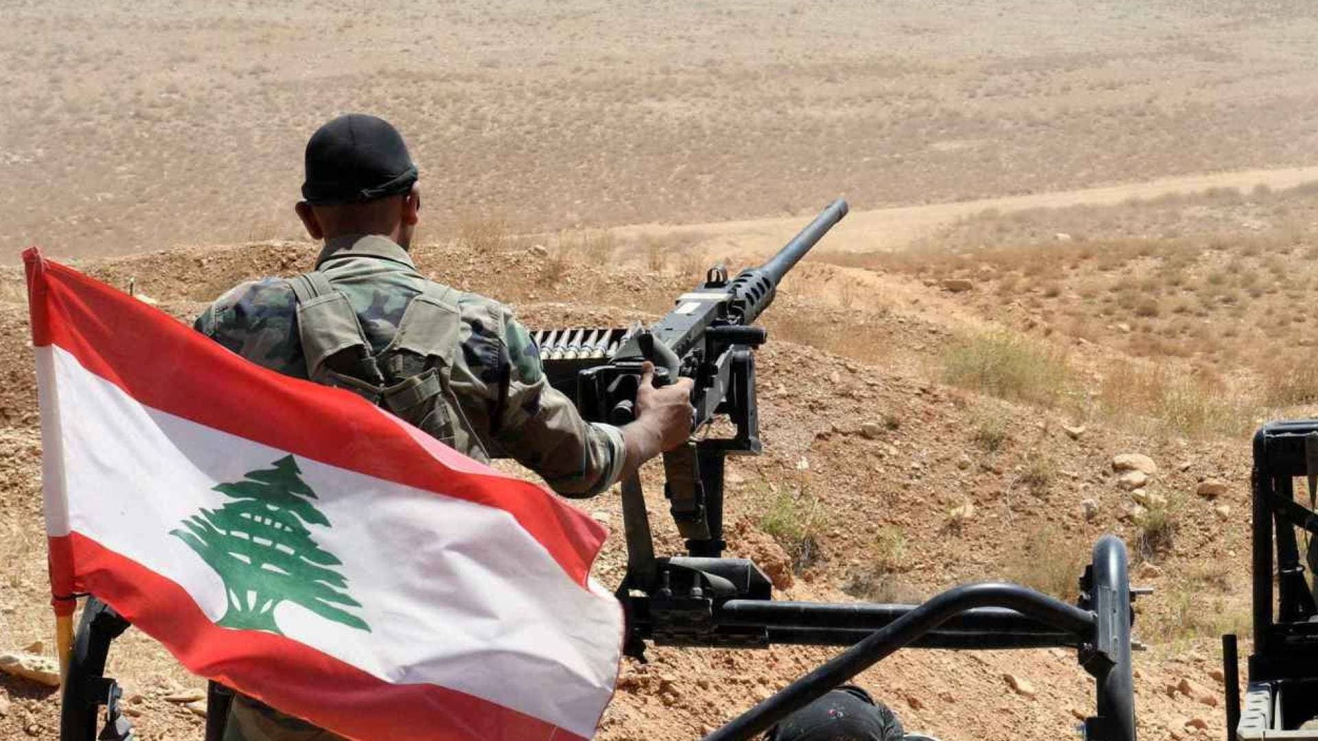 الجيش اللبناني يصدر بيانا ويحذر من "مقاطع مفبركة" ودعوات احتجاج "غير محسوبة النتائج"