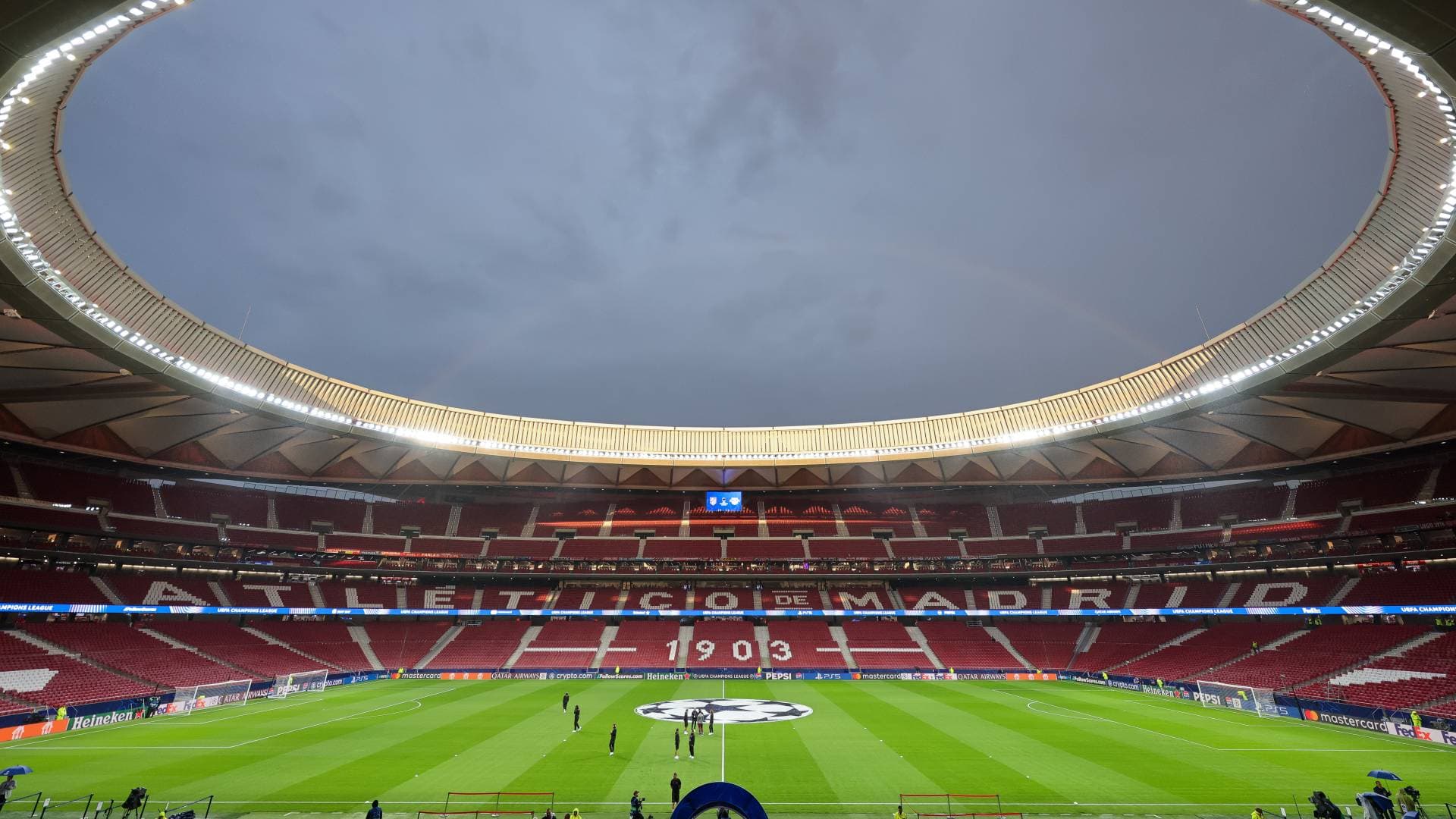 مدريد تستعد لنهائي دوري الأبطال: ملعب أتلتيكو يستضيف القمة الأوروبية 2027