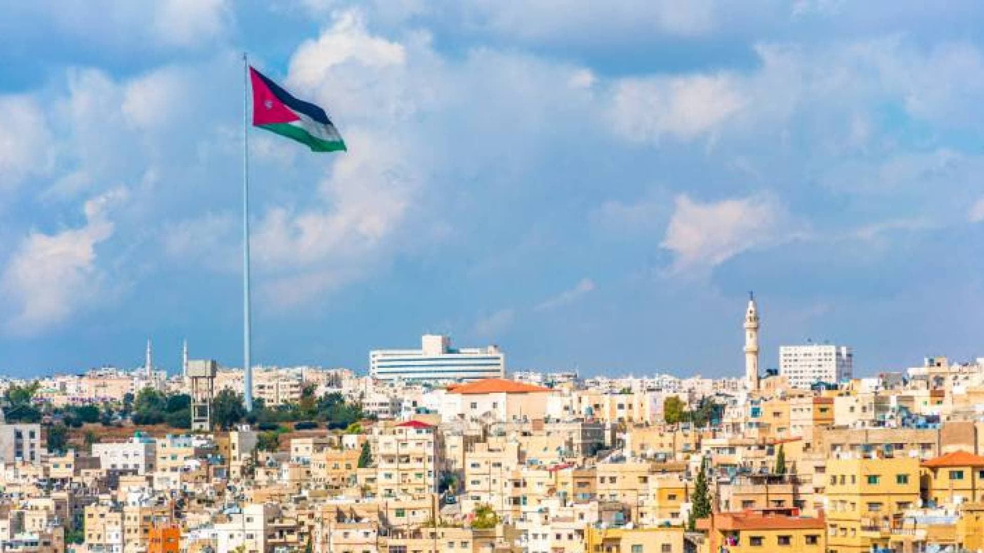 وداعا للأجواء الحارة... نسمات منعشة وانخفاض ملموس على درجات الحرارة في الأردن