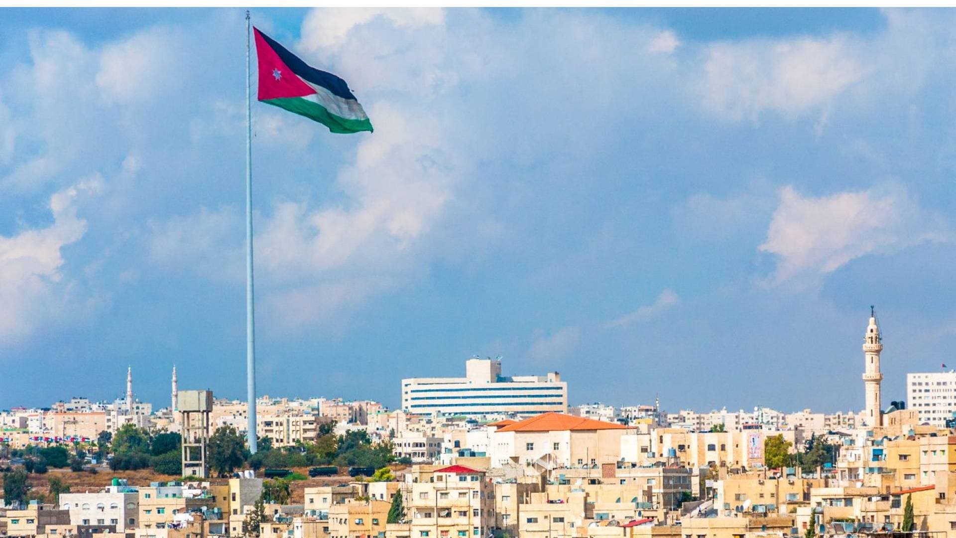 طقس العرب: الموجة الحارة تغادر المملكة وانخفاض ملموس على درجات الحرارة