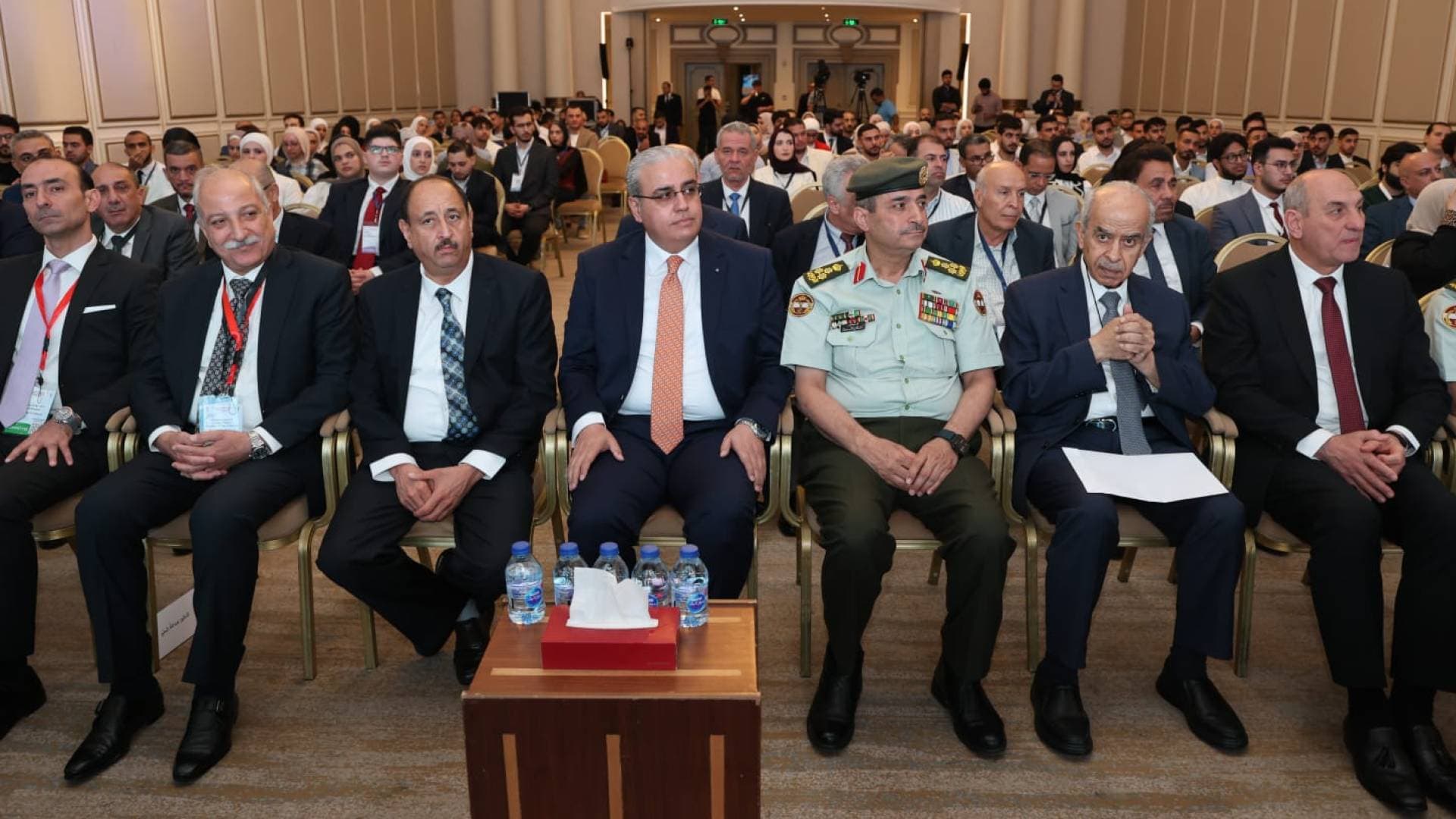 وزير الصحة: الأردن مستمر بتطوير القطاع الصحي وتوسيع الجراحات النوعية بالمستشفيات الحكومية