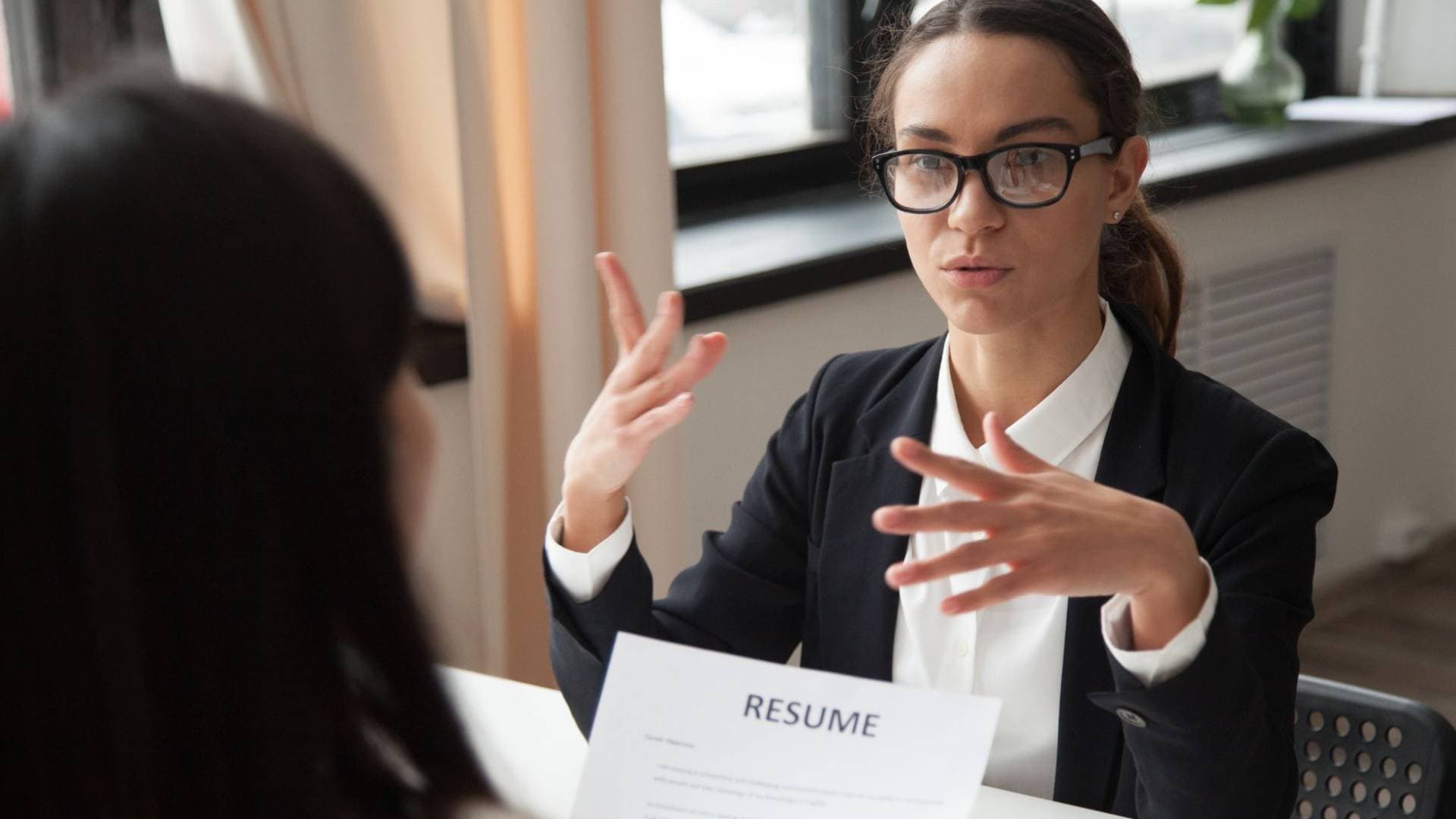مقابلة العمل.. 3 إجابات "قاتلة" واختبارات خفية قد تكلفك وظيفة أحلامك