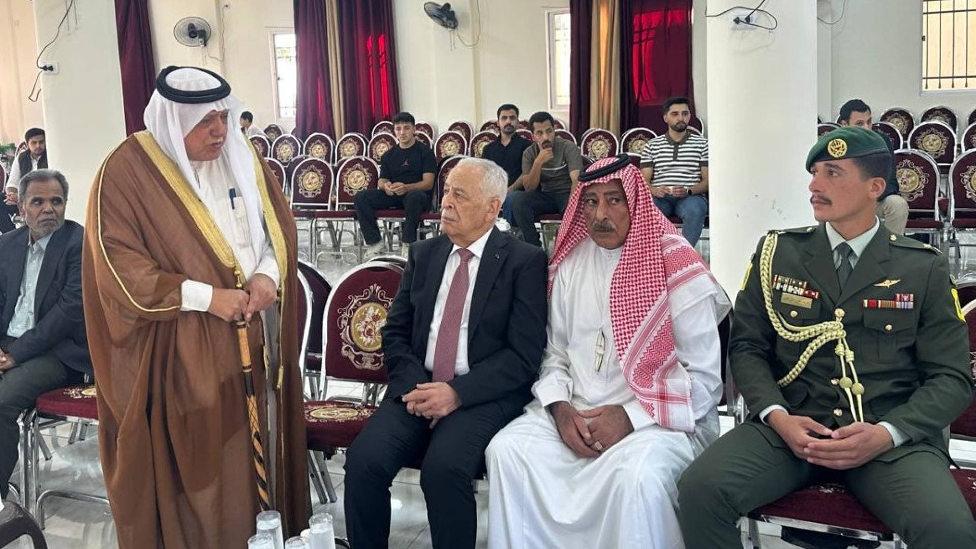 مندوبا عن الملك وولي العهد.. العيسوي يعزي عشيرة المهيرات