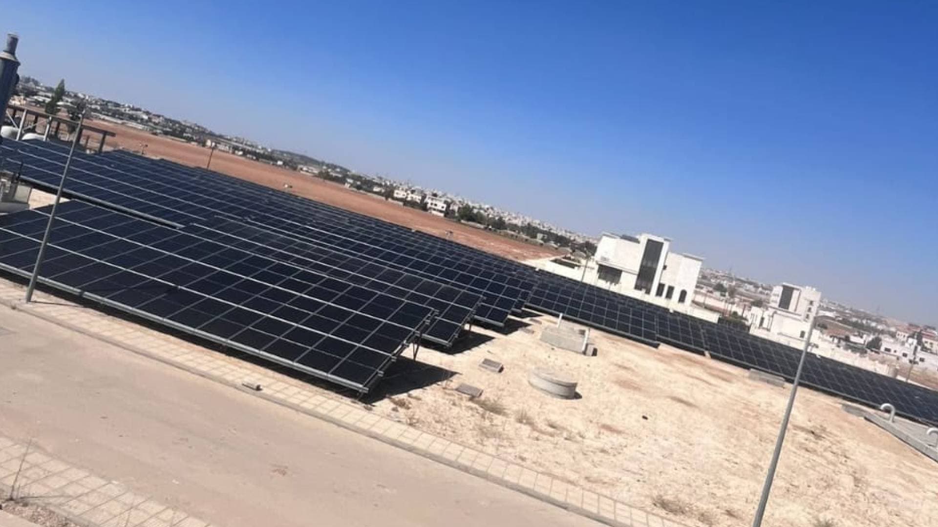 المياه: تشغيل مشروع طاقة شمسية كهروضوئية بقدرة 2 ميغاواط لمشروع مياه الديسي