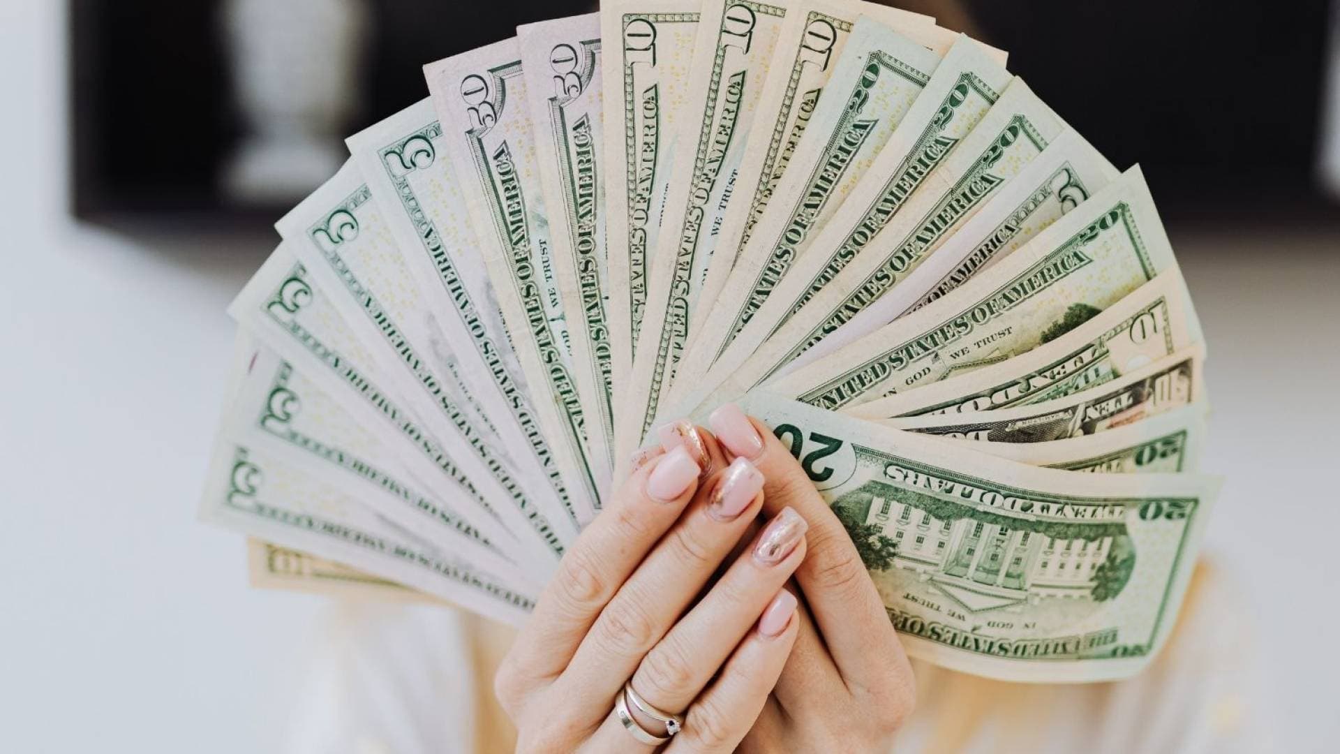 أغنى 10 أثرياء في العالم يضيفون 201 مليار دولار لثرواتهم في شهر واحد