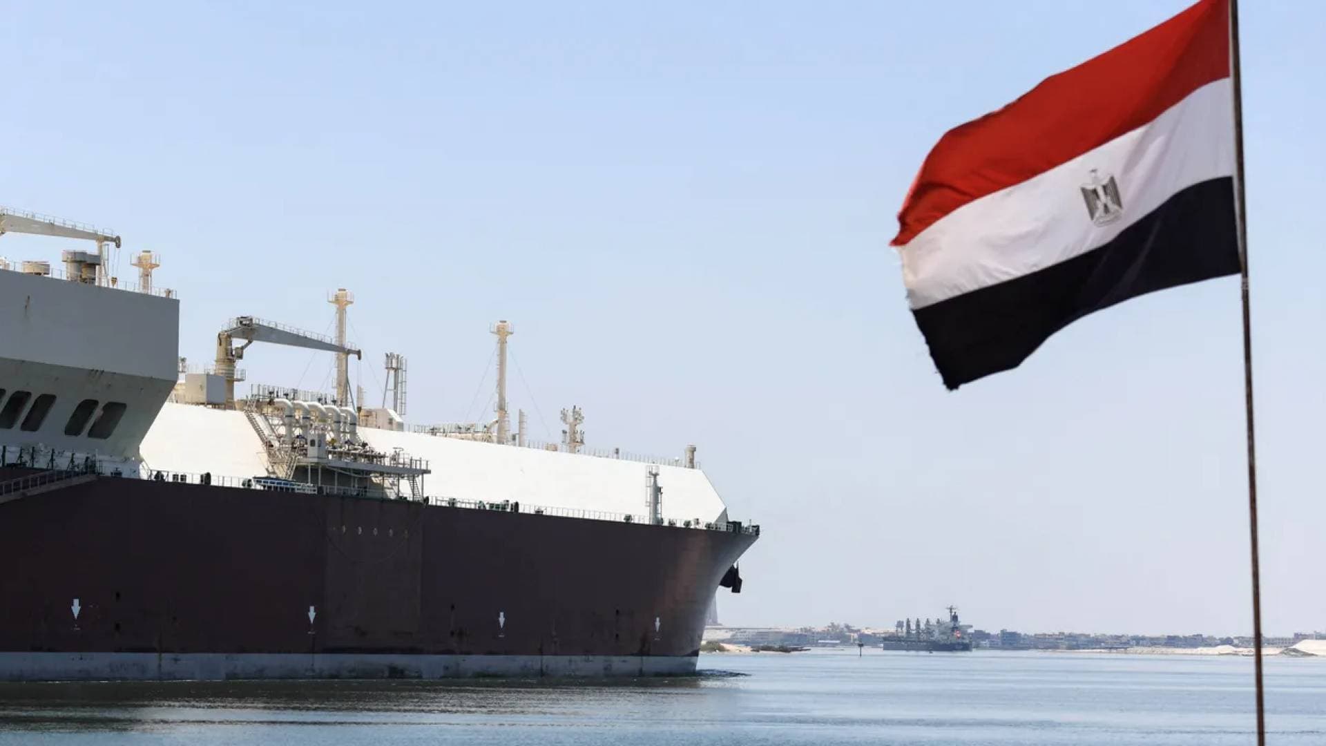 انخفاض إيرادات قناة السويس 60%.. فهل يعيد اتفاق غزة شريان التجارة العالمي لطبيعته؟