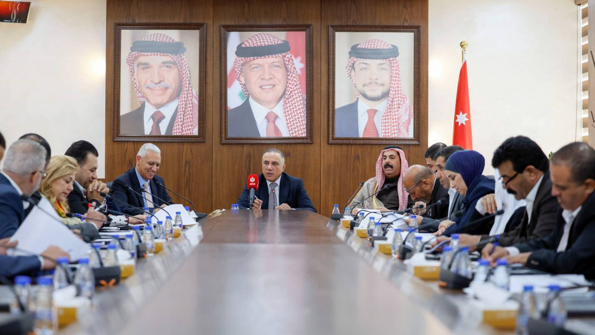 لجنة الرد على خطاب العرش تعد مقترح صيغة الرد بعد الاستماع لملاحظات النواب