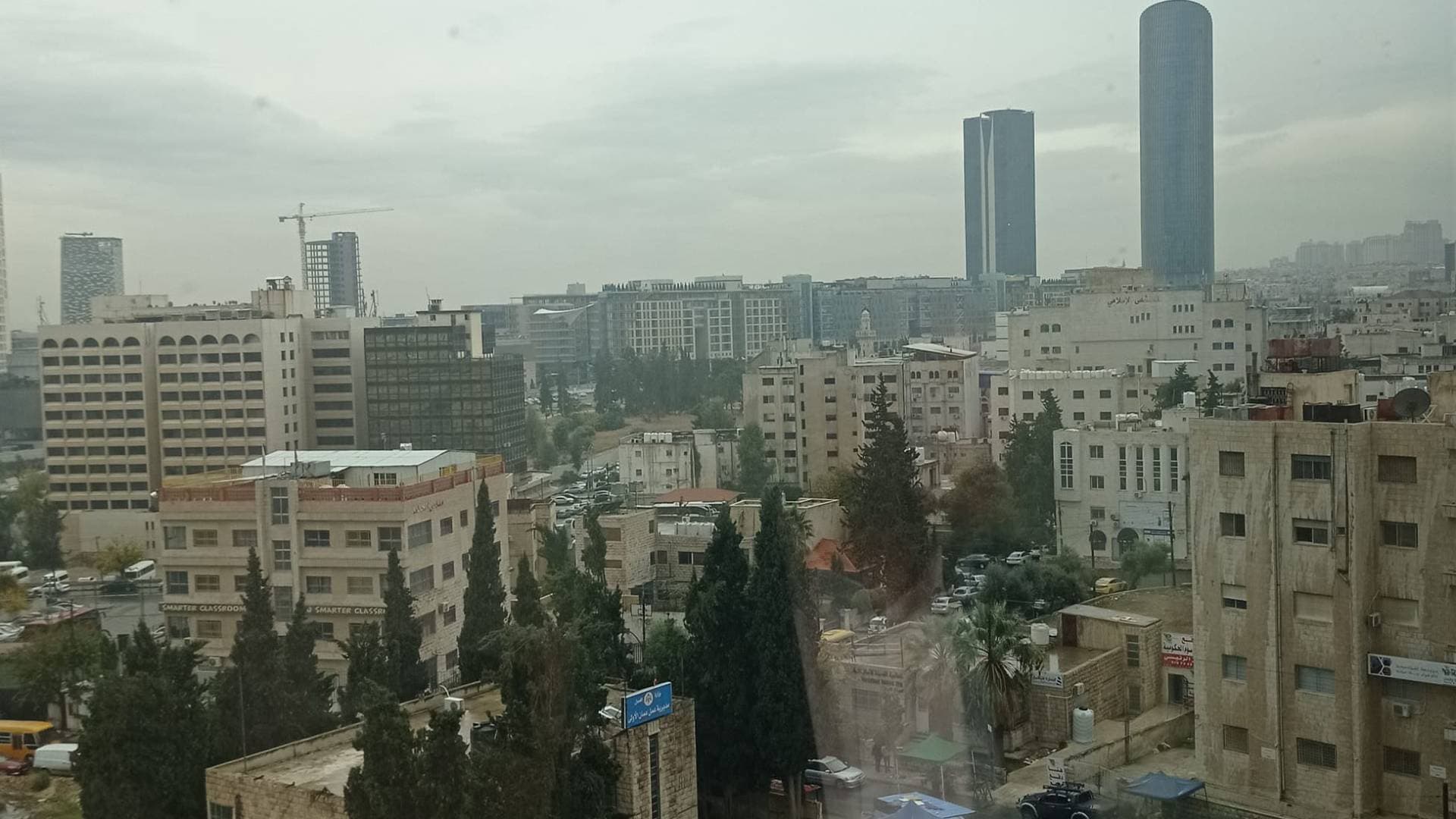 تقلبات جوية الخميس وتشتد الجمعة مع خطر السيول في الأردن يليها امتداد منخفض جوي