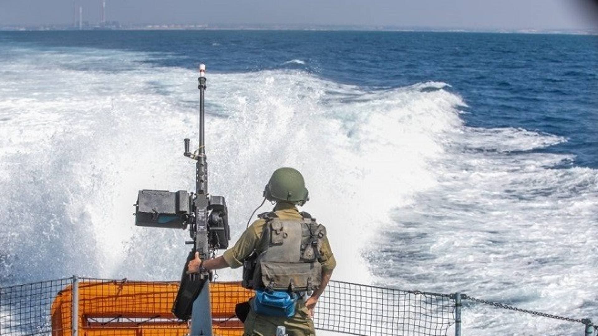 الاحتلال يستهدف الصيادين الفلسطينيين بمياه خان يونس