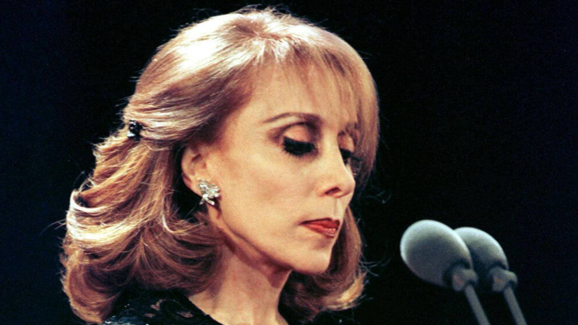 "جارة القمر" تحتفل للمرة الأولى بعيد ميلادها دون "شريك الإبداع"