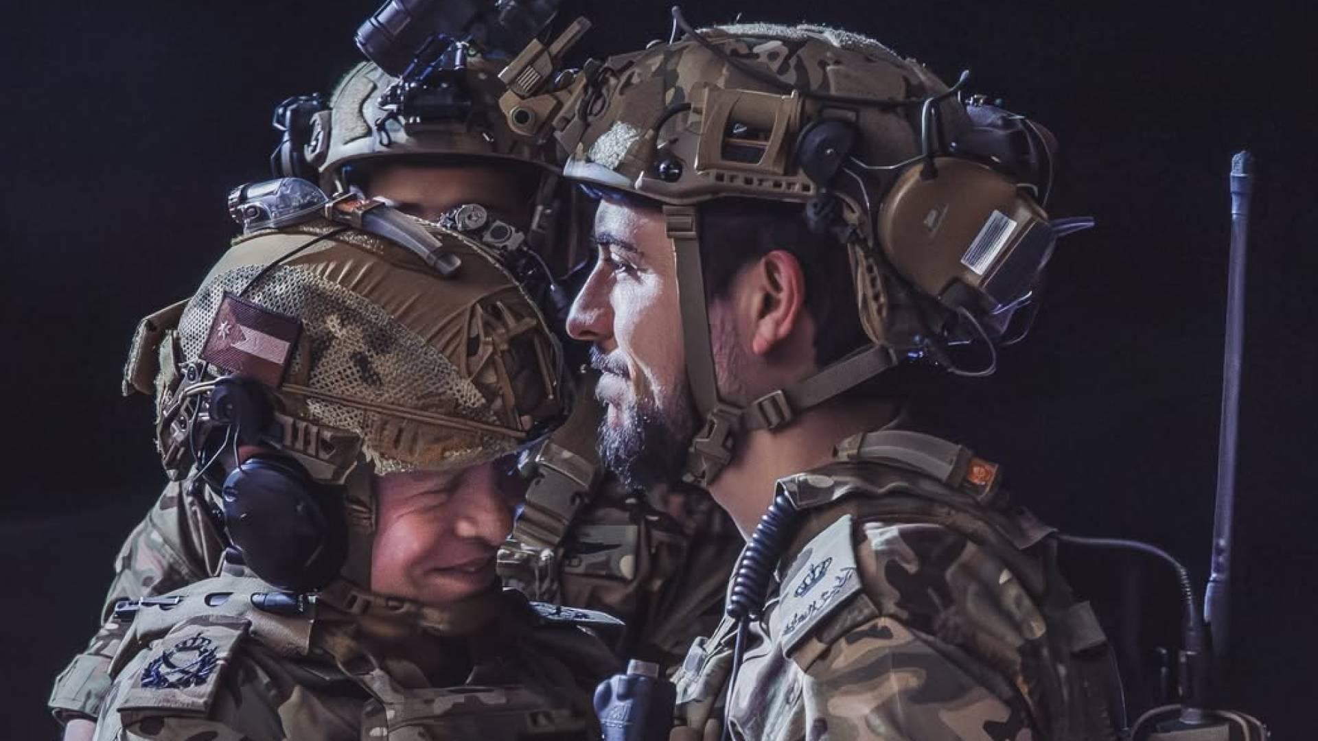ولي العهد ينشر عبر "إنستغرام": "لحظة أعتز بها.. من جلالة سيدنا"