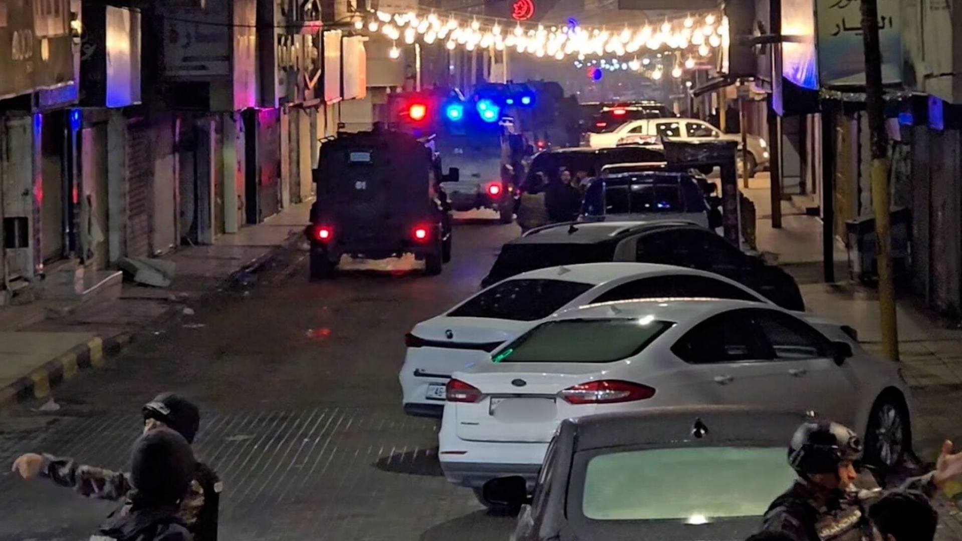 الأمن العام: قوة أمنية تنفذ مداهمة في لواء الرمثا لشقيقين مطلوبين من حملة الفكر التكفيري