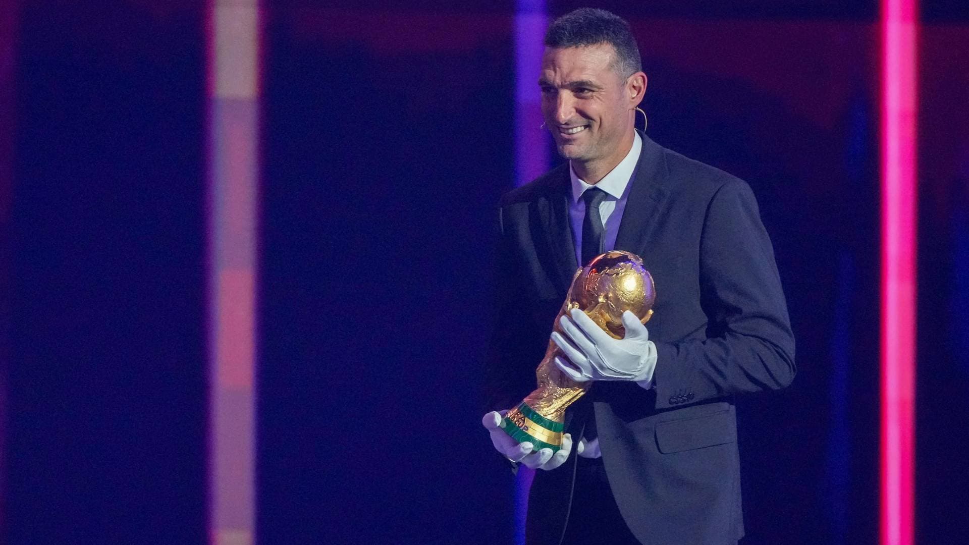 أول كلمات لمدرب الأرجنتين سكالوني عن المنتخب الأردني