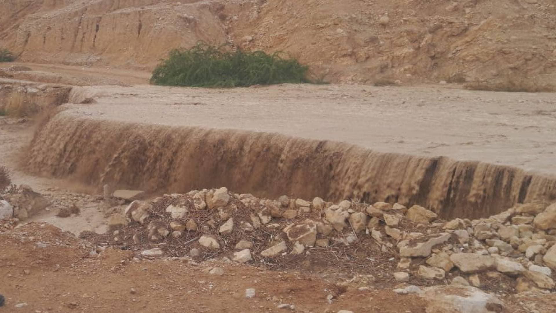 "الأمطار الرعدية" ترفد السدود بـ 3.6 مليون متر مكعب و "العقبة" تسجل أعلى هطول